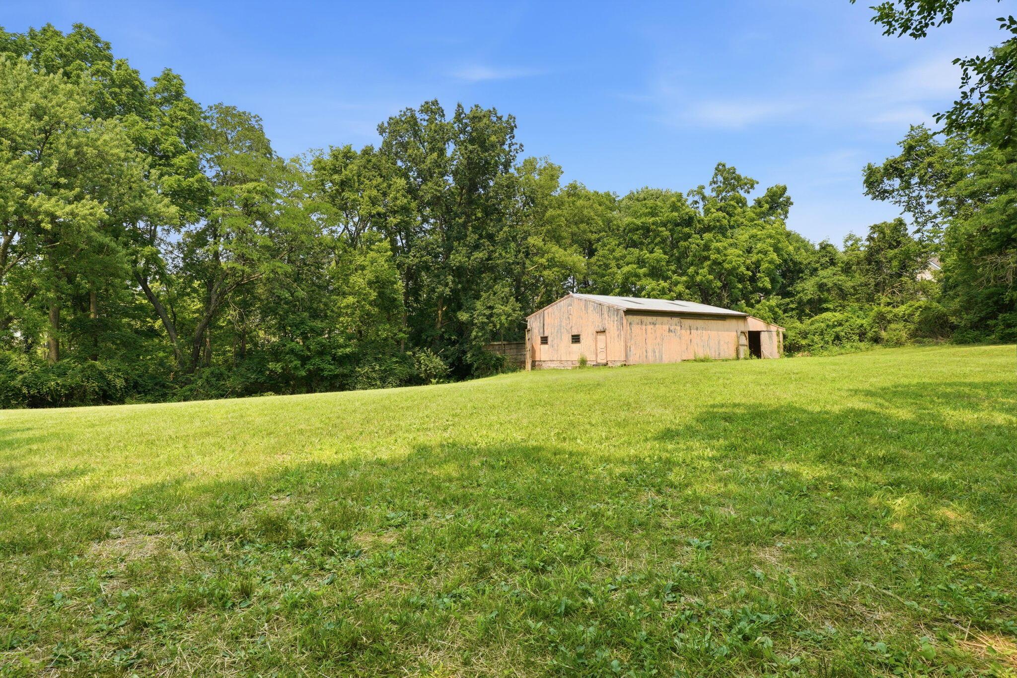 7410 Riverside Drive Property Photo 16