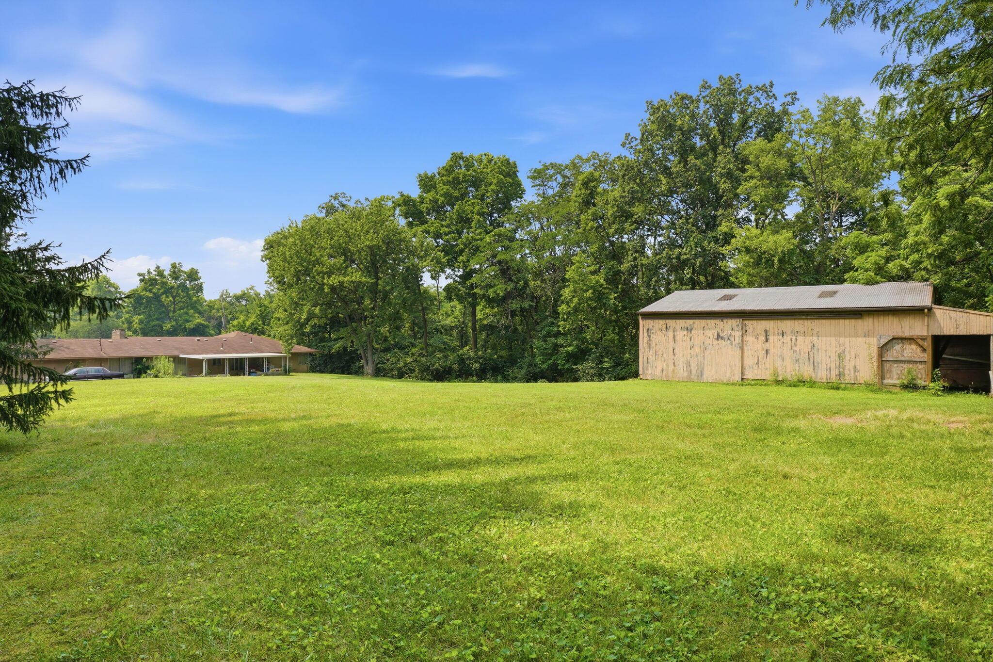 7410 Riverside Drive Property Photo 21