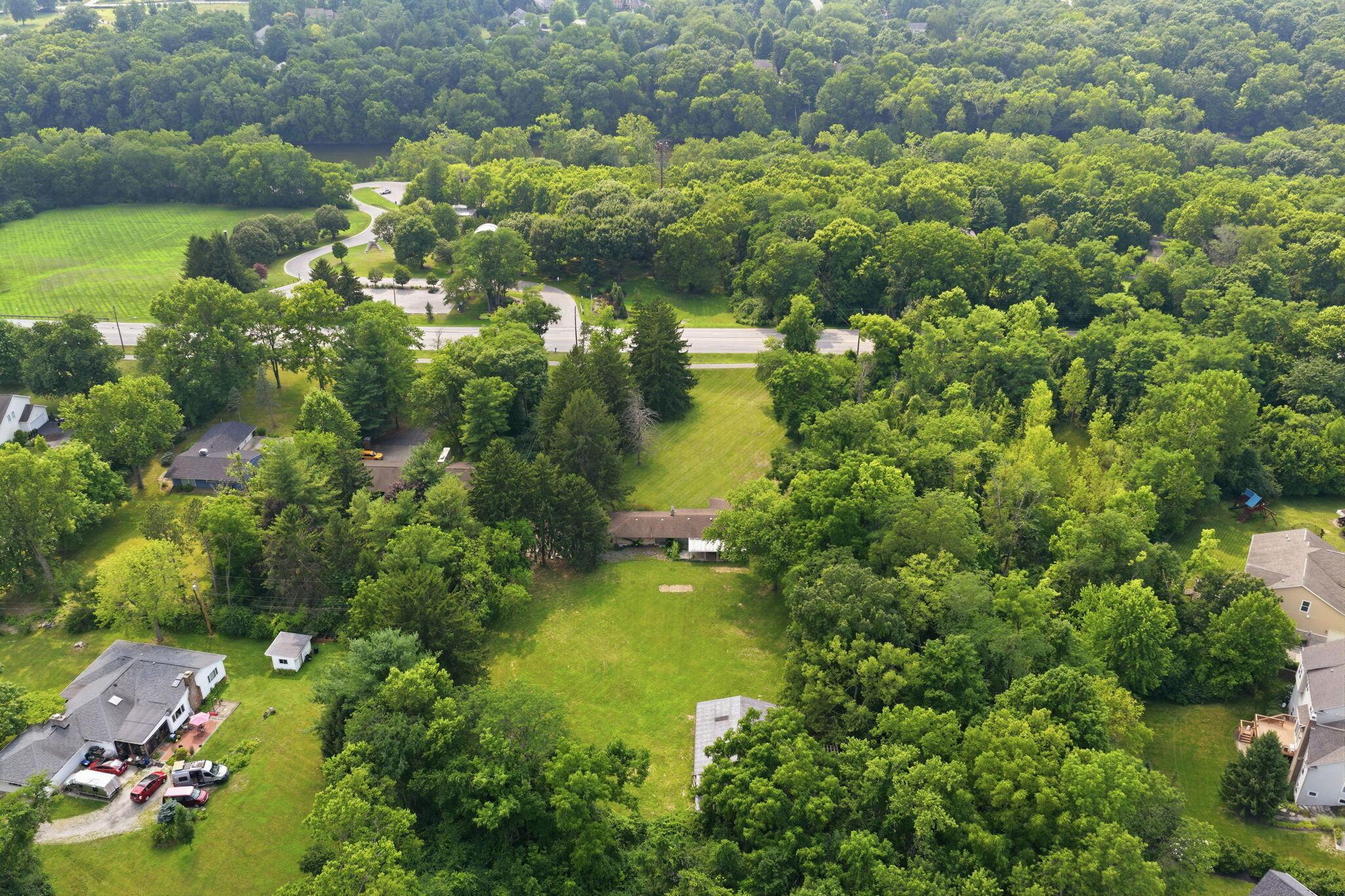 7410 Riverside Drive Property Photo 30