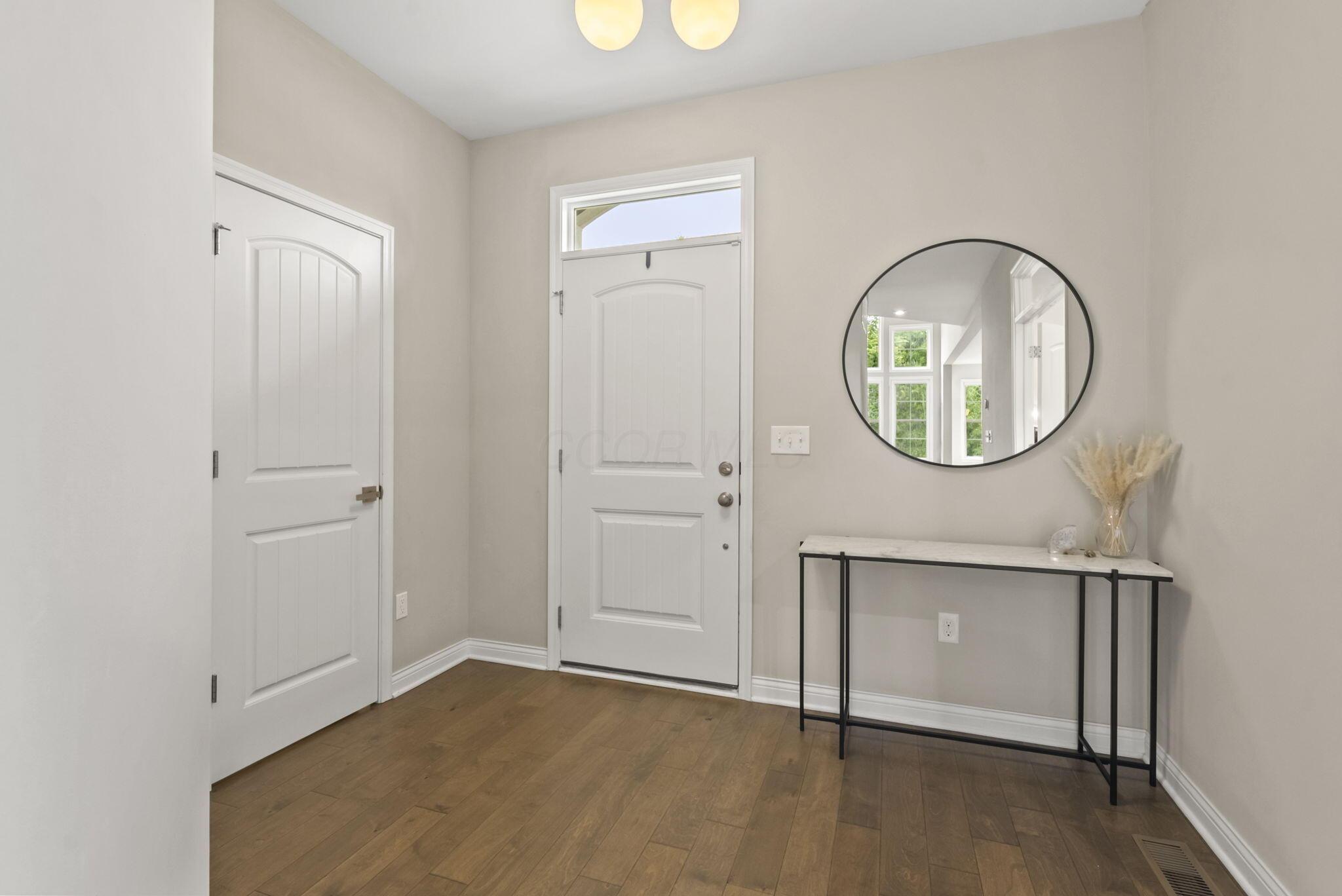 5692 Sedgewick Lane Property Photo 6