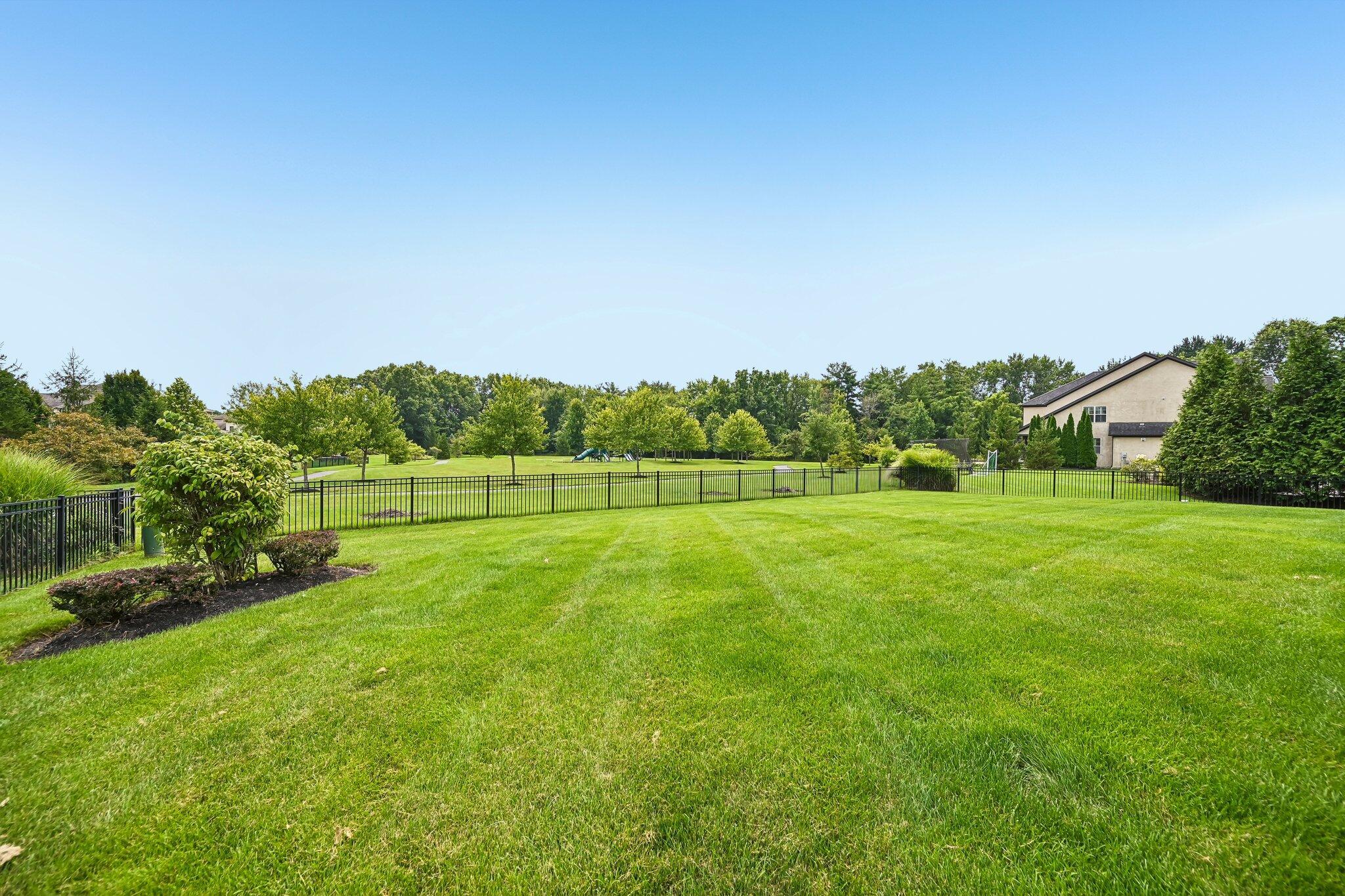 5167 Blessing Court Property Photo 4