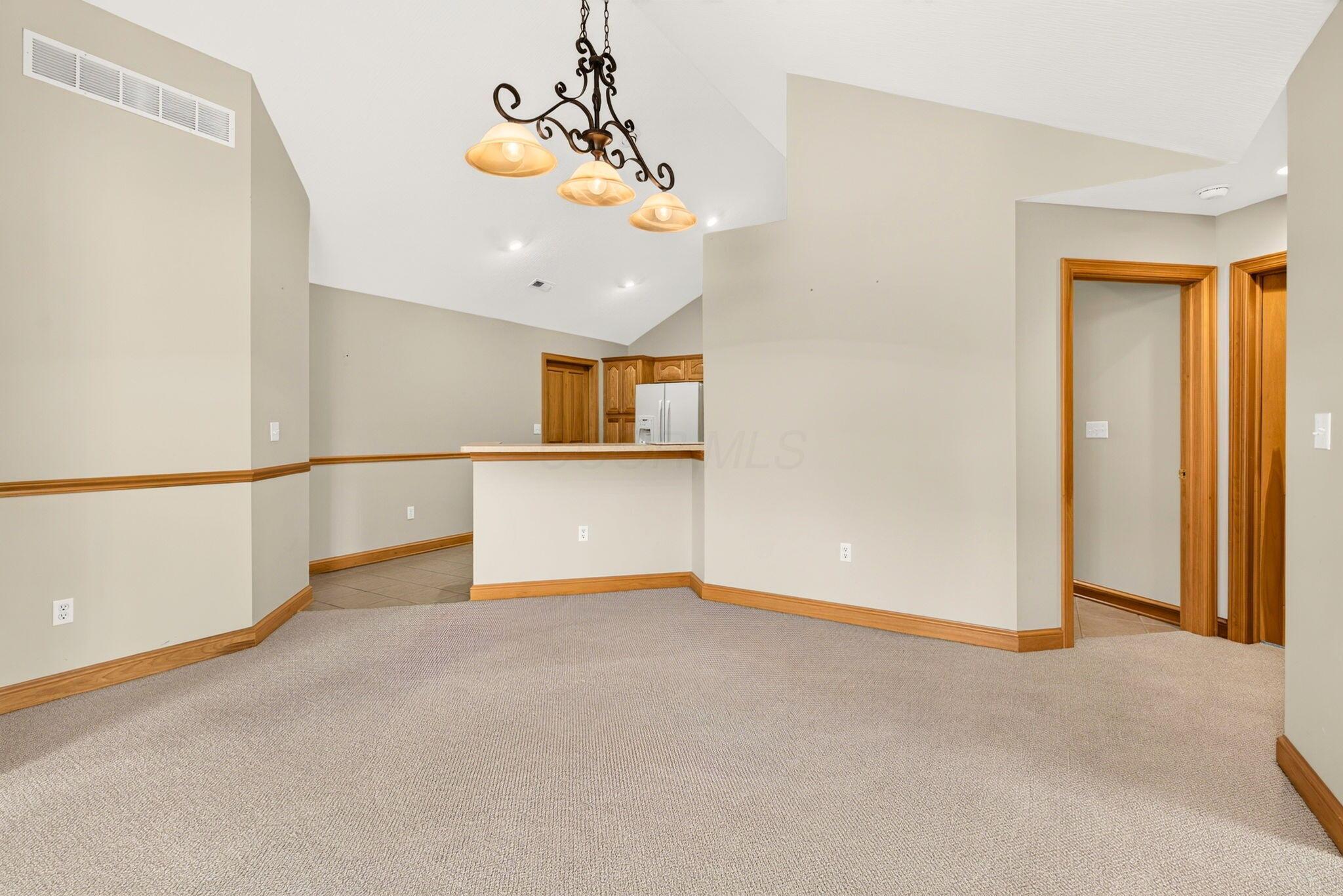 1639 Crossing Boulevard Property Photo 12
