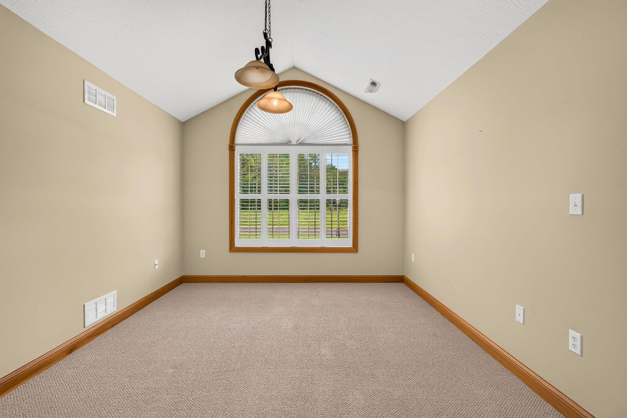 1639 Crossing Boulevard Property Photo 14