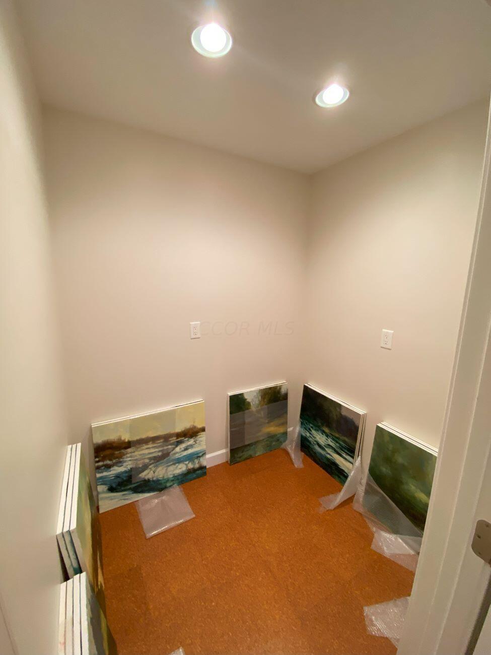 1010 W Herr Road Property Photo 25