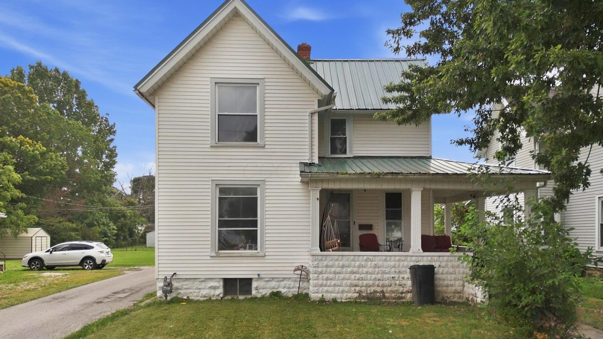 127 E High Street Property Photo 1