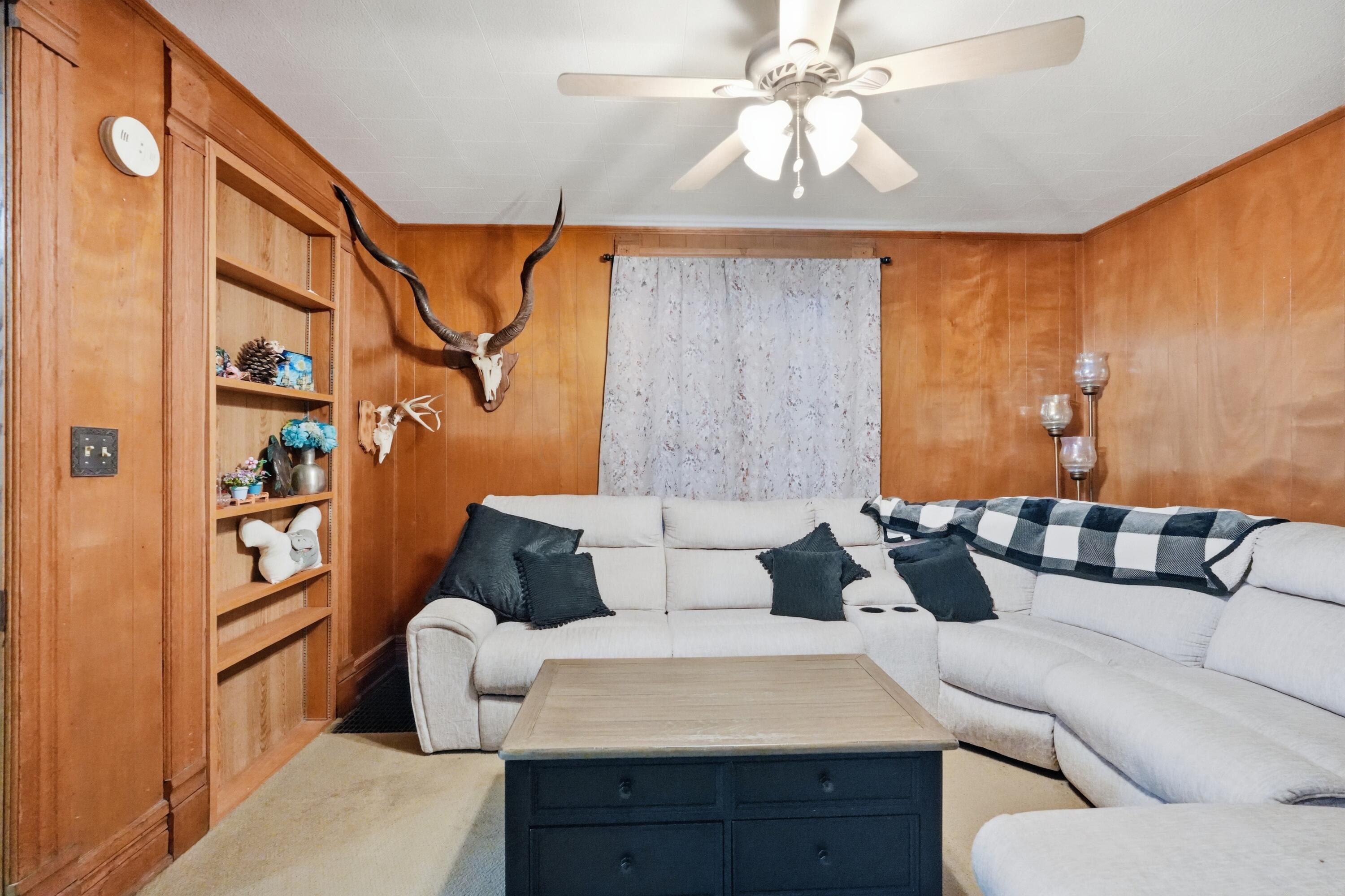 127 E High Street Property Photo 3