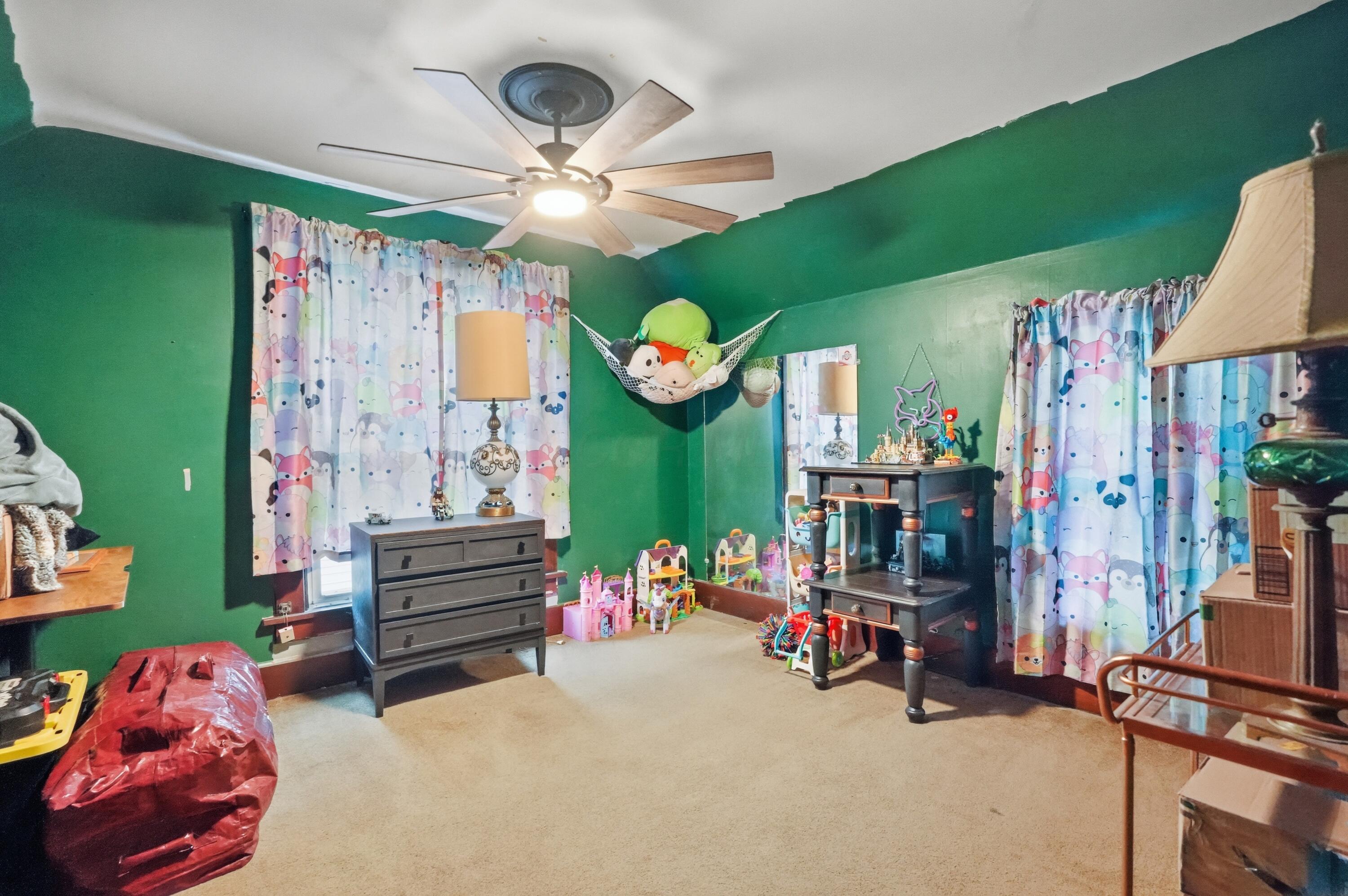 127 E High Street Property Photo 15