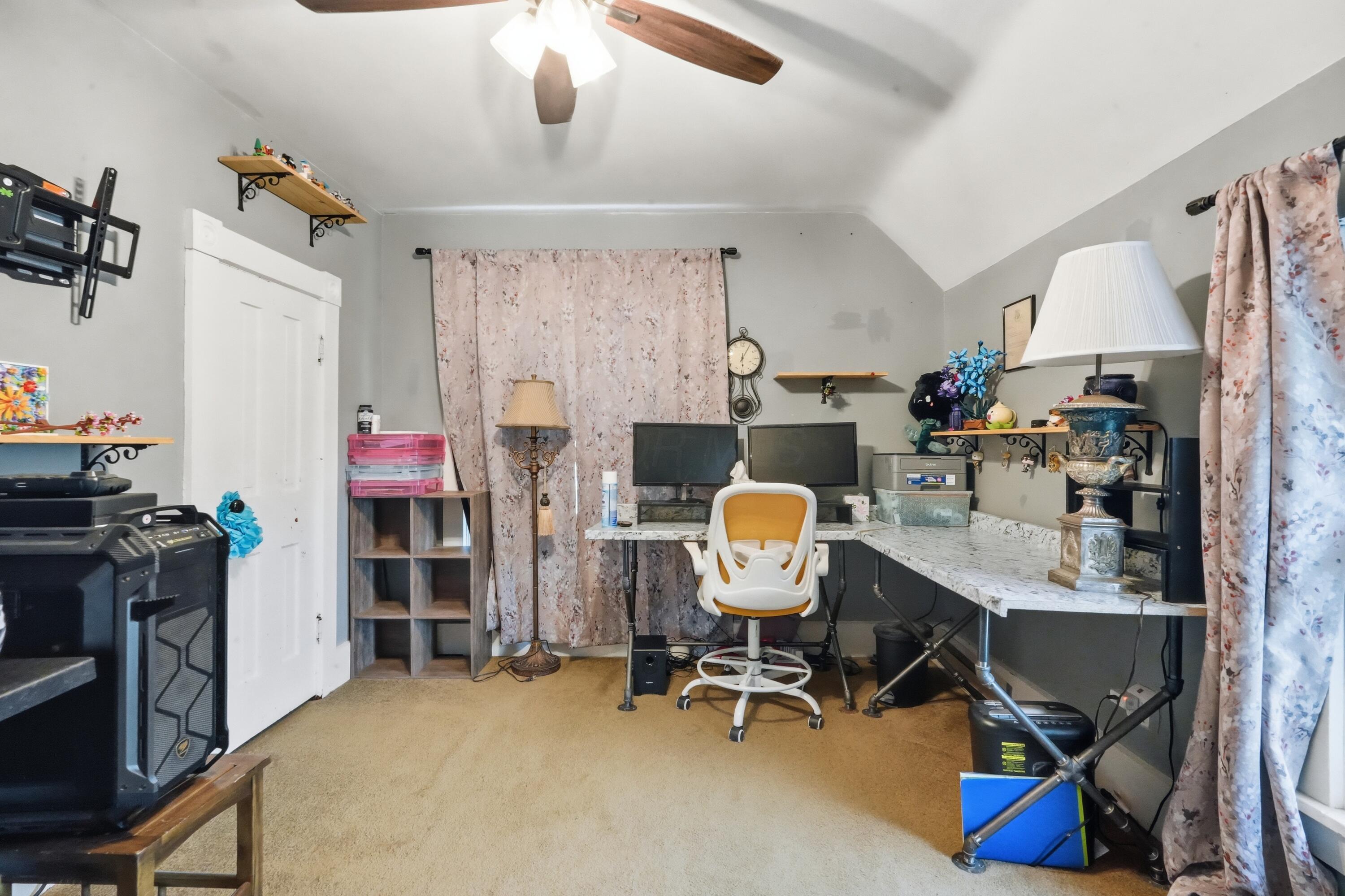127 E High Street Property Photo 19