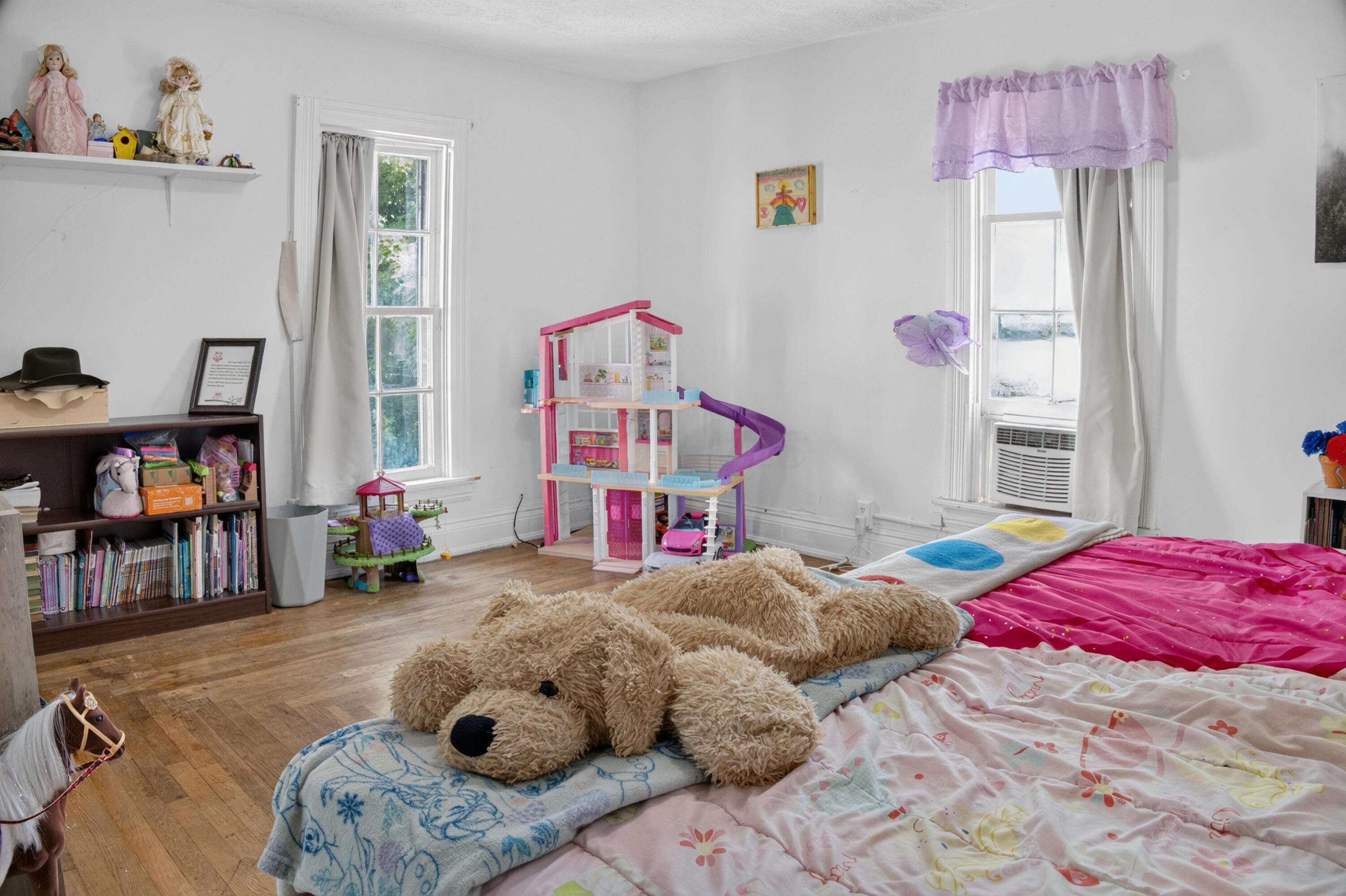 440 High Street Property Photo 8
