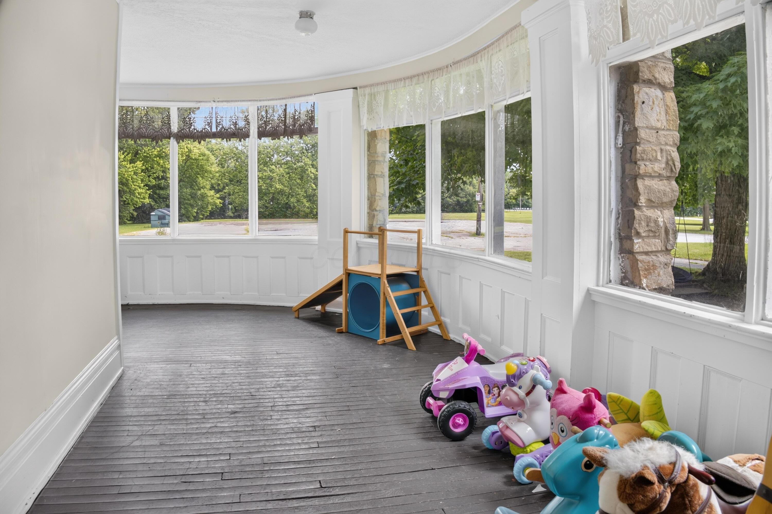 440 High Street Property Photo 14