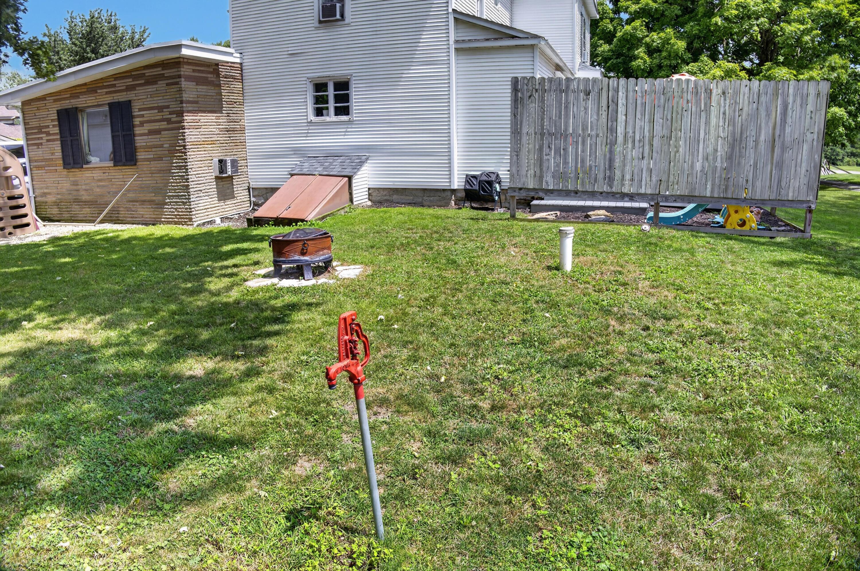 440 High Street Property Photo 25
