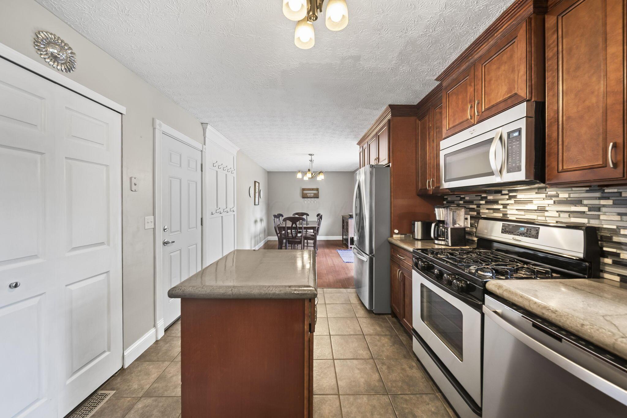 914 Windbourne Street Property Photo 15