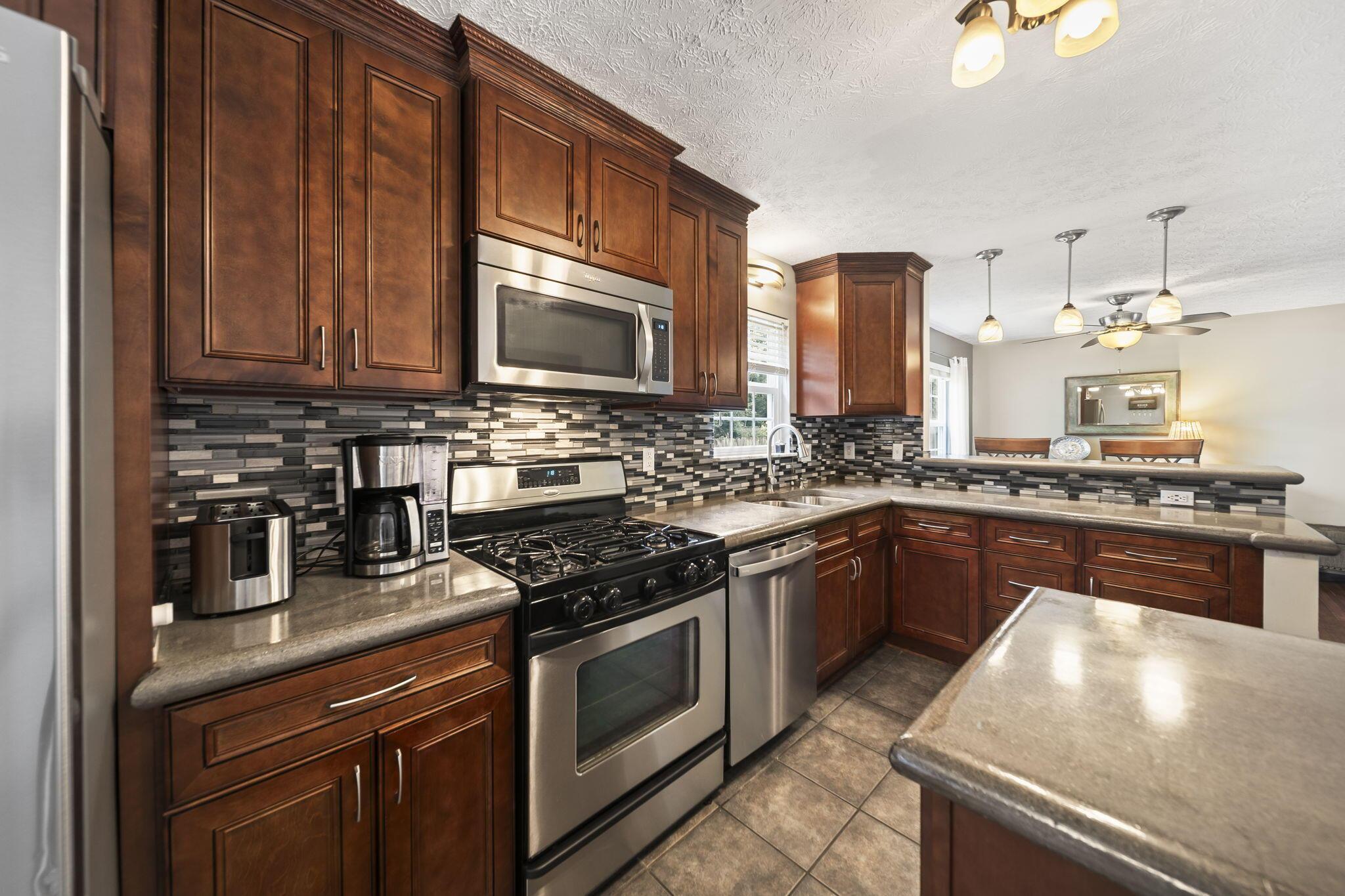914 Windbourne Street Property Photo 16