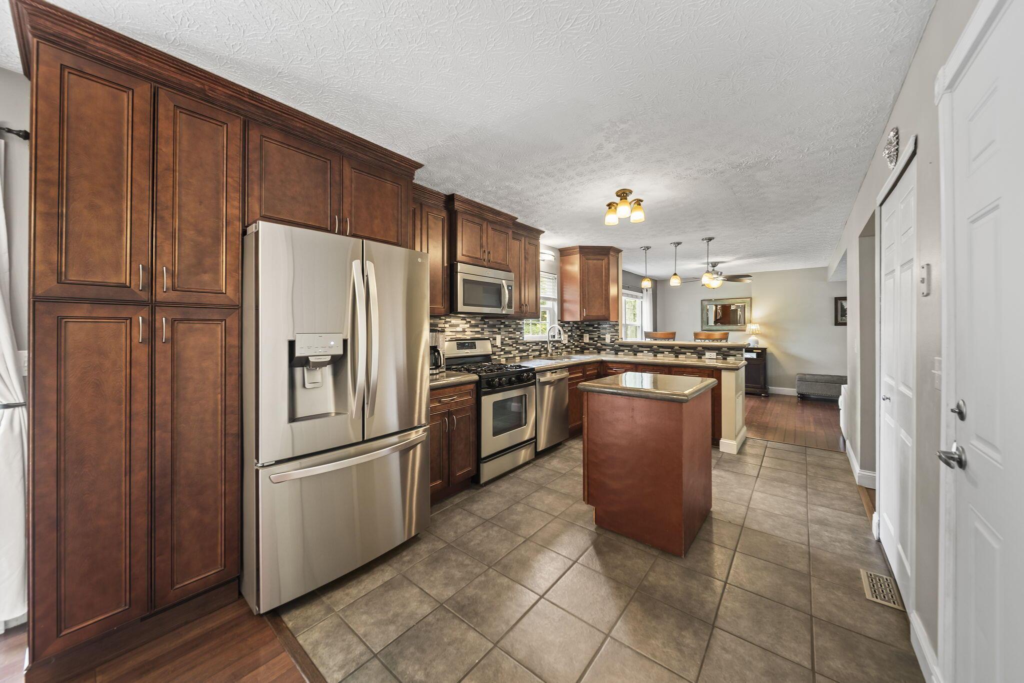914 Windbourne Street Property Photo 18