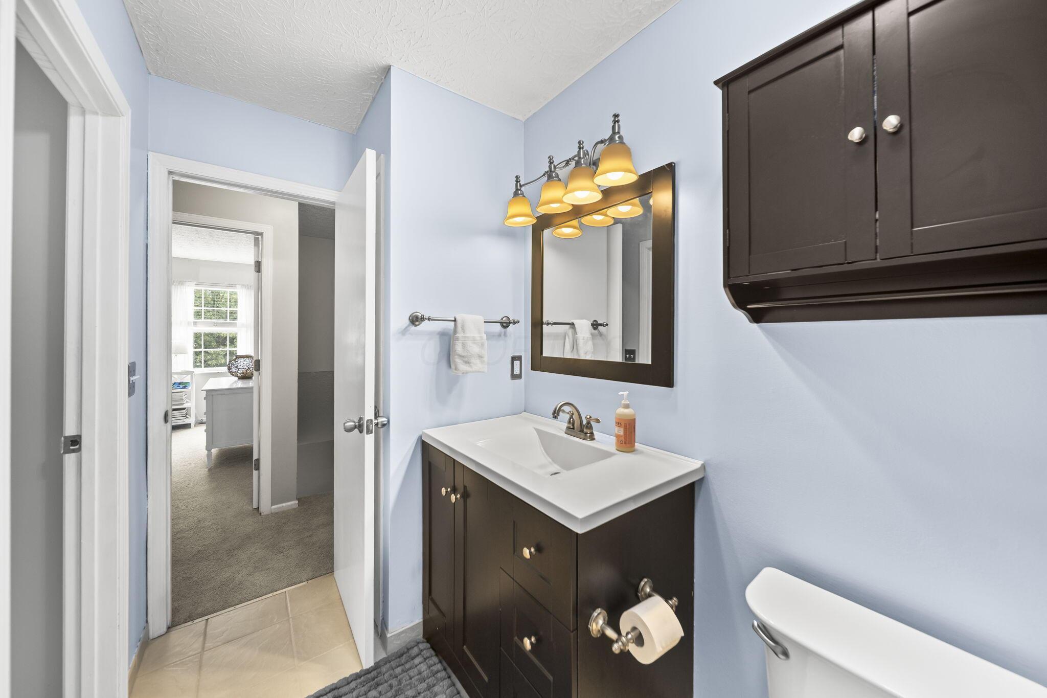 914 Windbourne Street Property Photo 33
