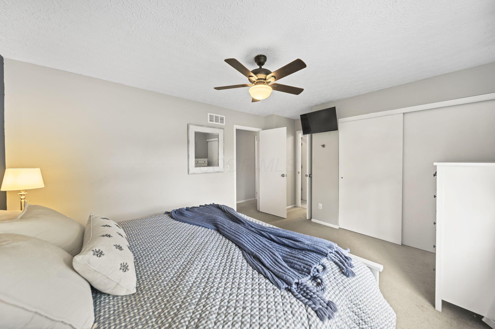 914 Windbourne Street Property Photo 37
