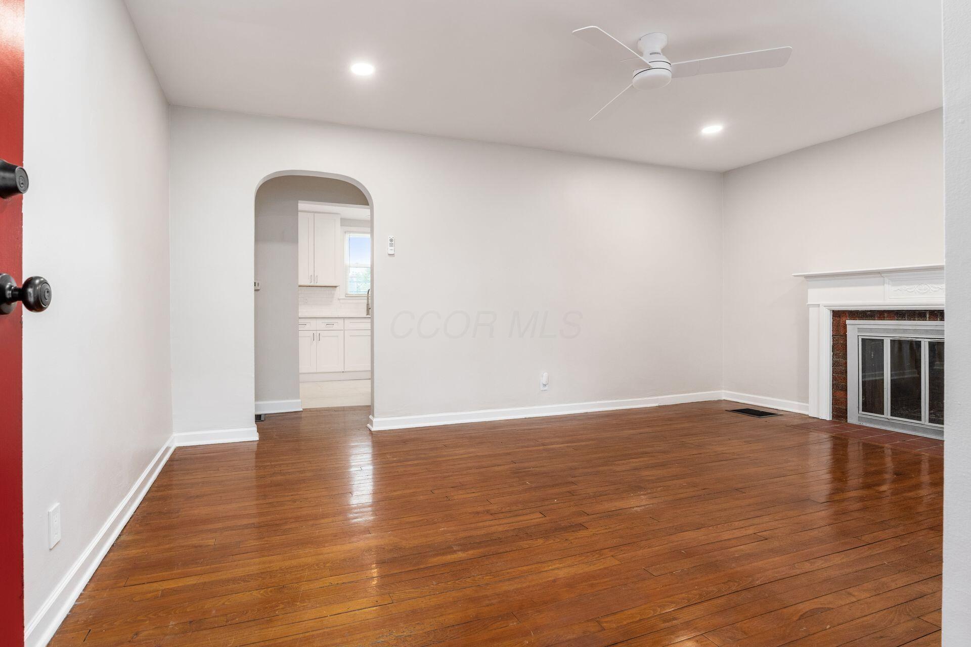 884 S Chesterfield Road Property Photo 5