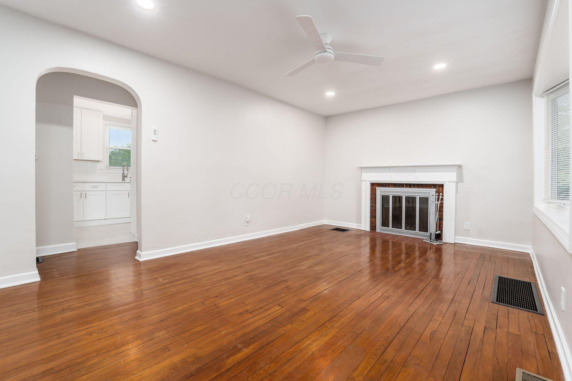 884 S Chesterfield Road Property Photo 6