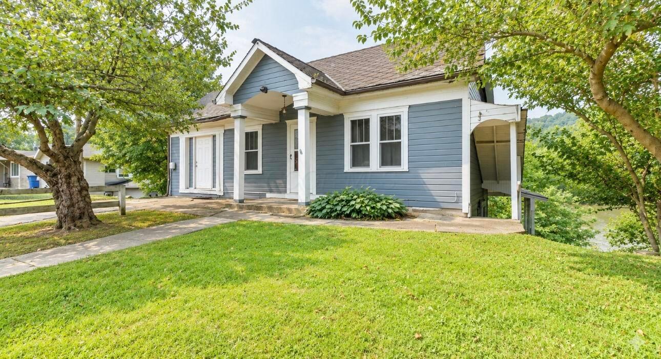 8779 N State Route 60 Nw Property Photo 1