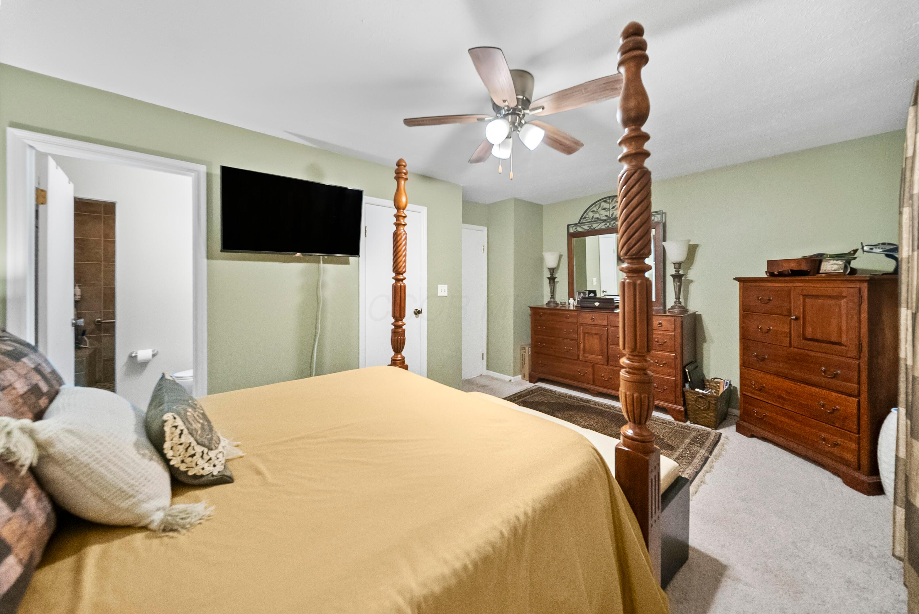 283 Constitution Drive Property Photo 23