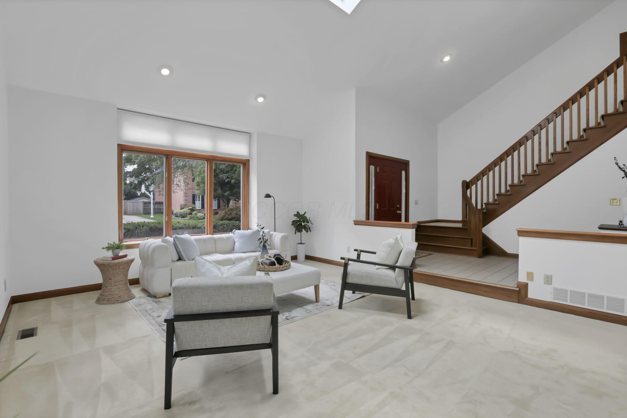 2252 Sedgwick Drive Property Photo 4