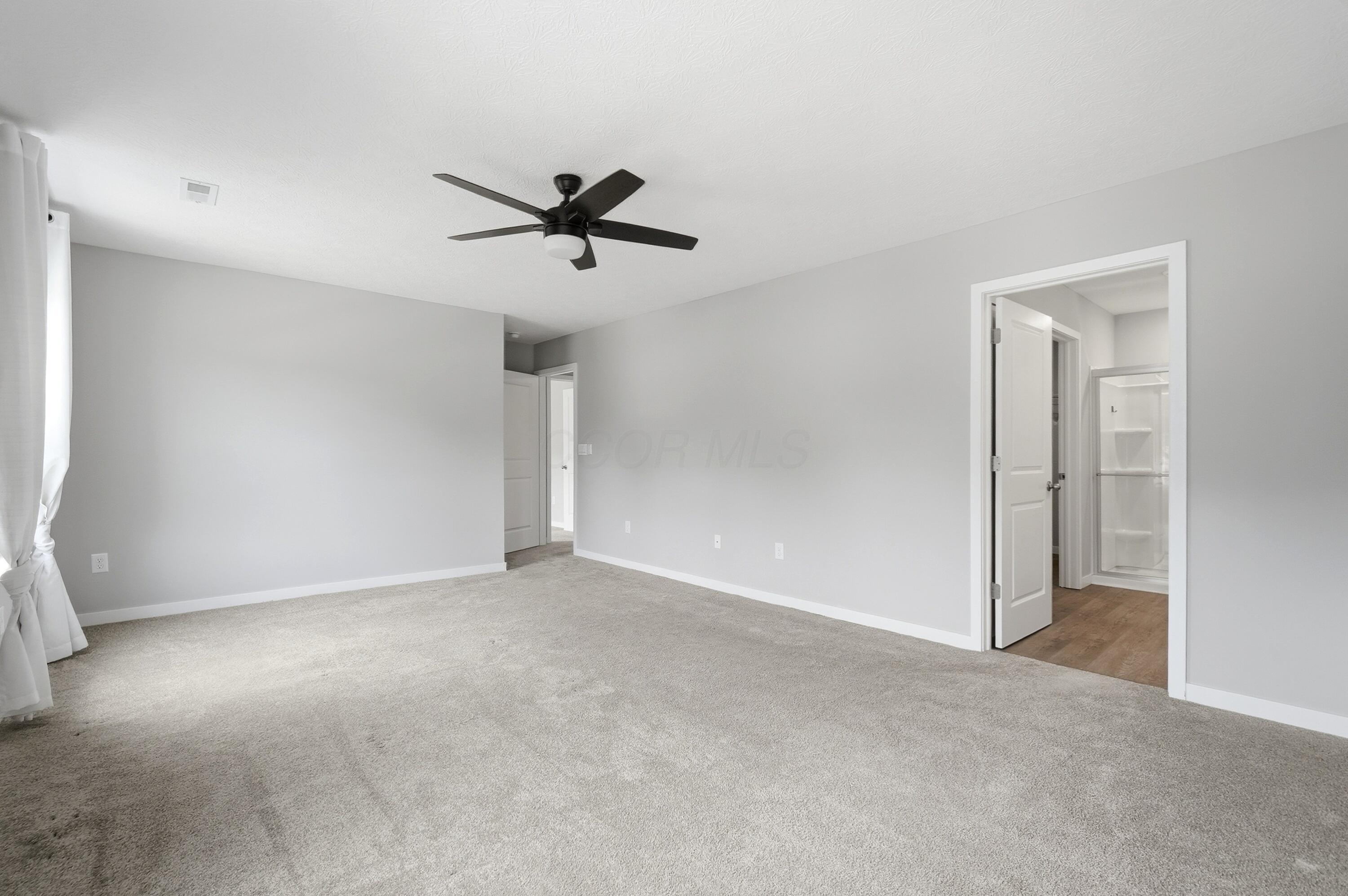 384 Kells Court E Property Photo 20