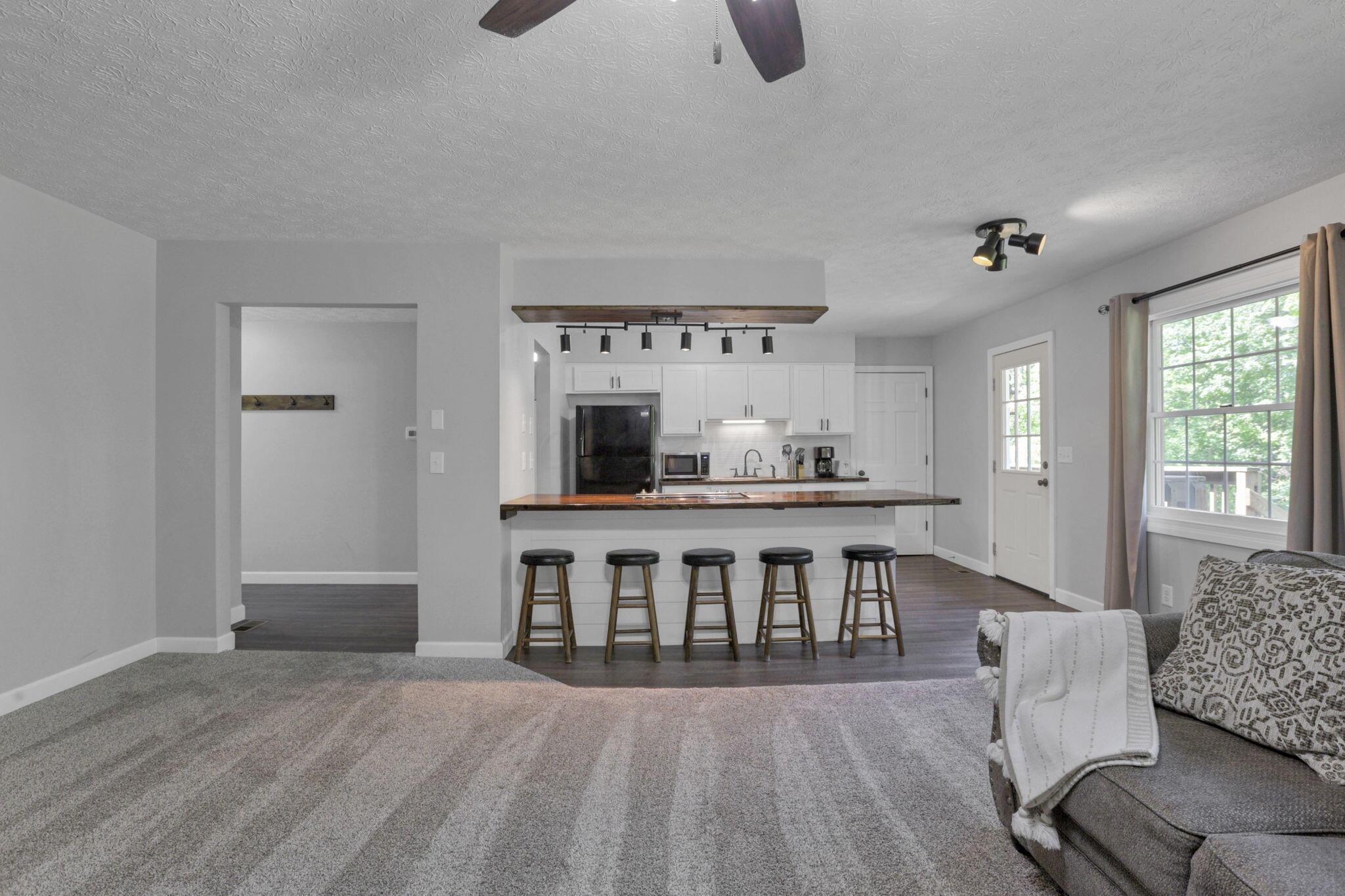 8941 State Route 664 N Property Photo 14