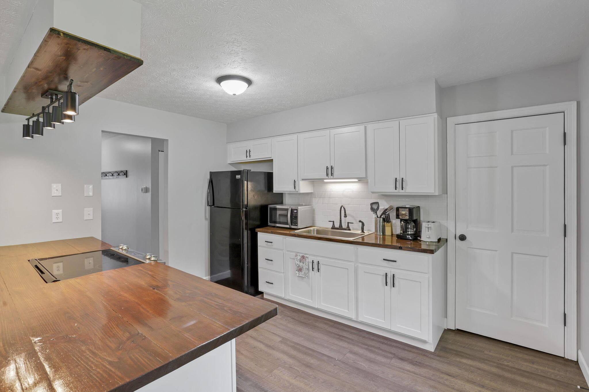 8941 State Route 664 N Property Photo 15