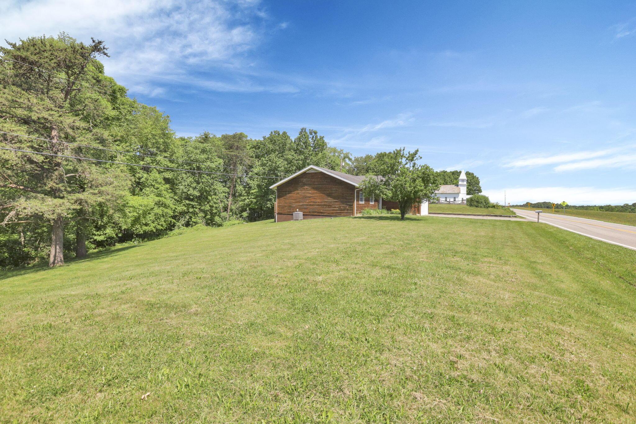 8941 State Route 664 N Property Photo 38