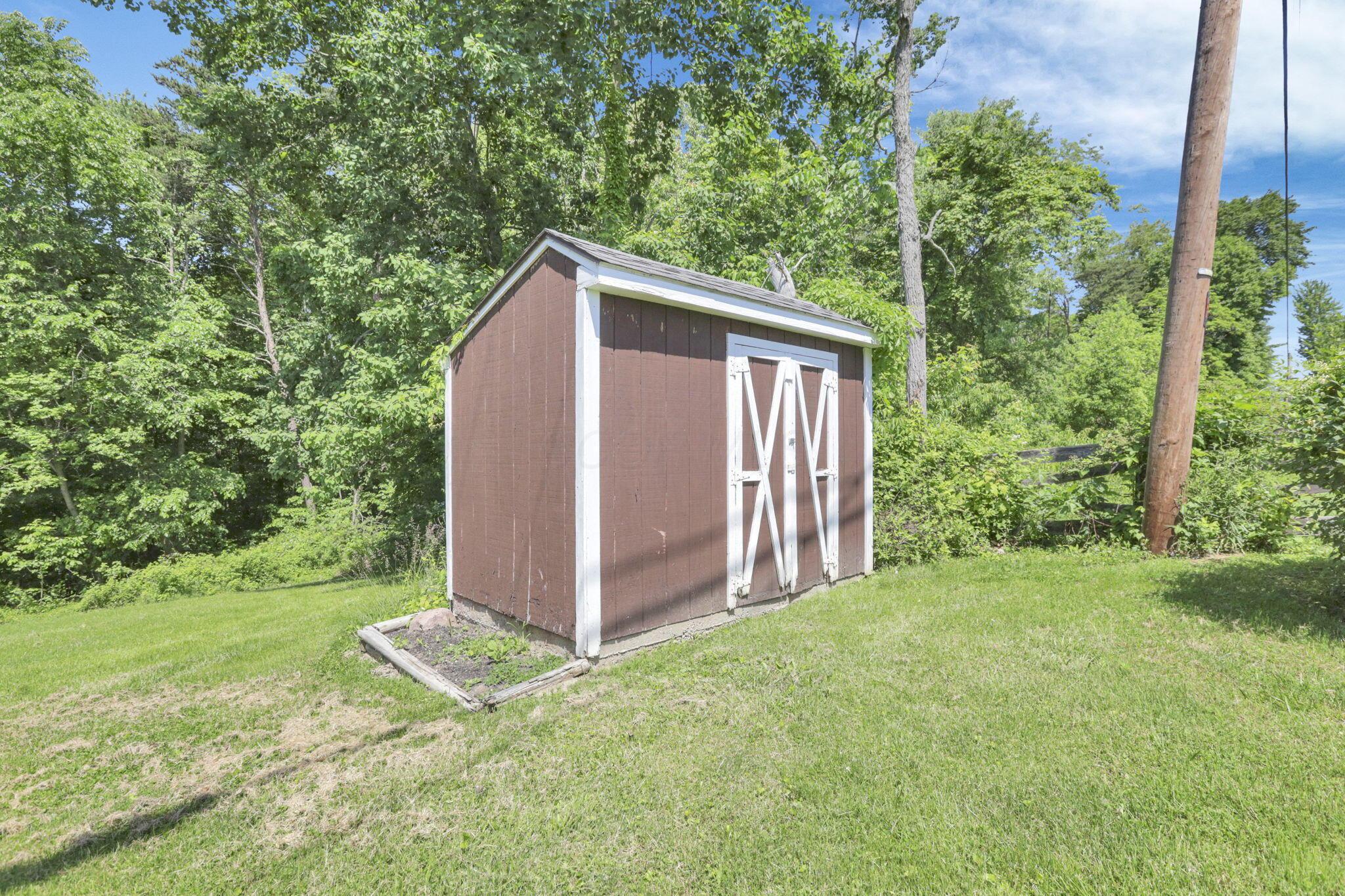 8941 State Route 664 N Property Photo 48