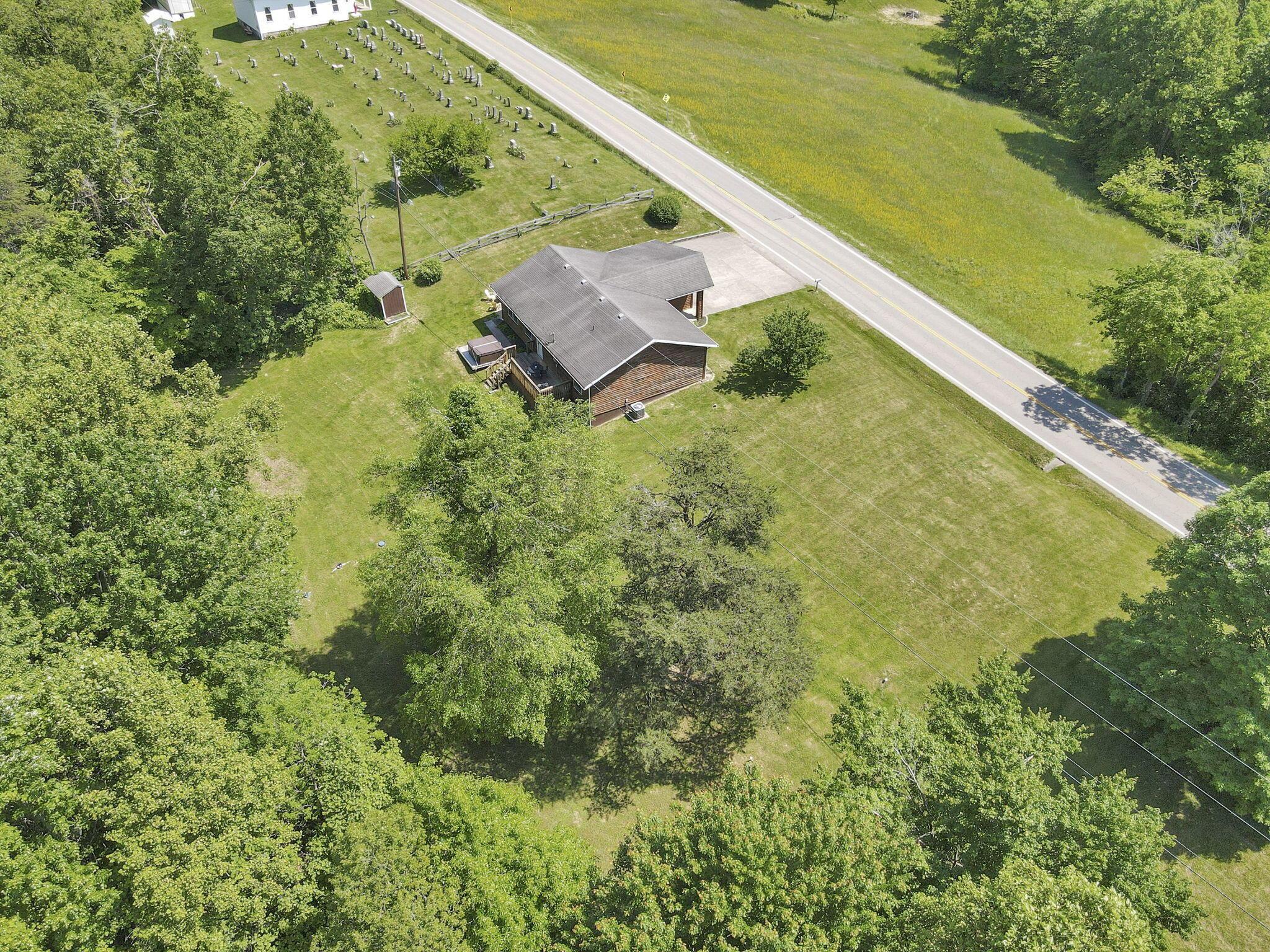 8941 State Route 664 N Property Photo 63