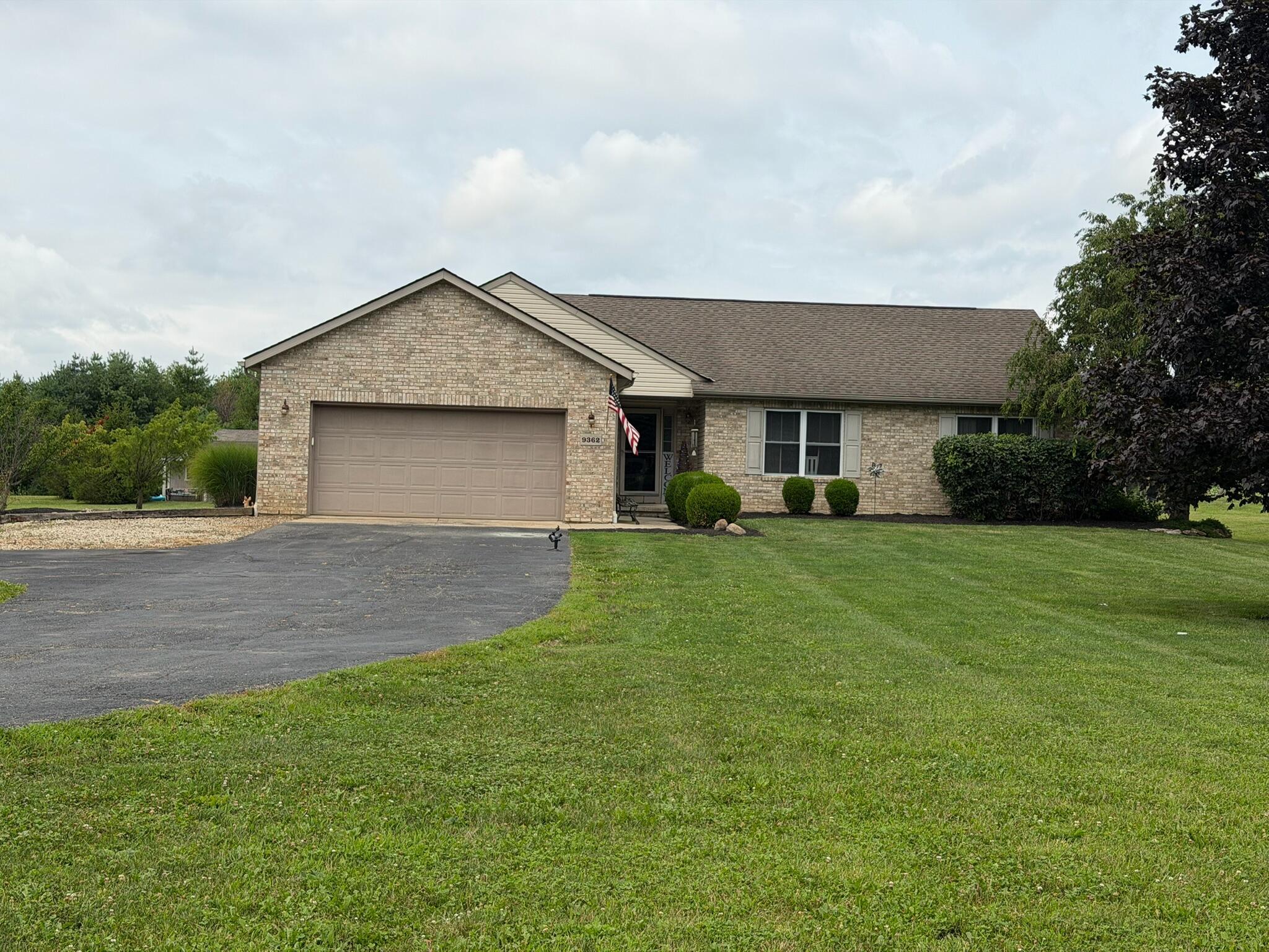9362 State Route 161 Property Photo 1