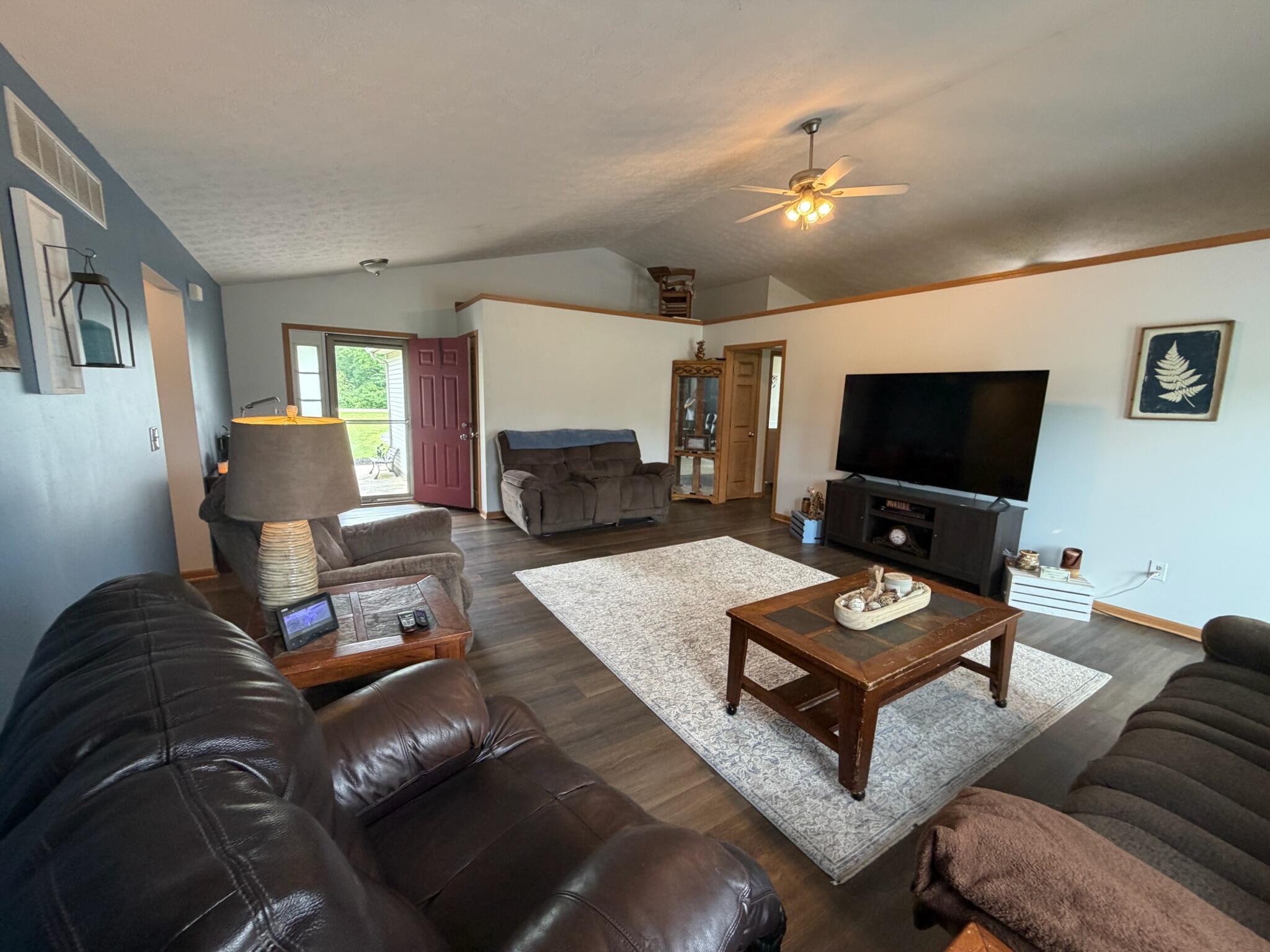 9362 State Route 161 Property Photo 13