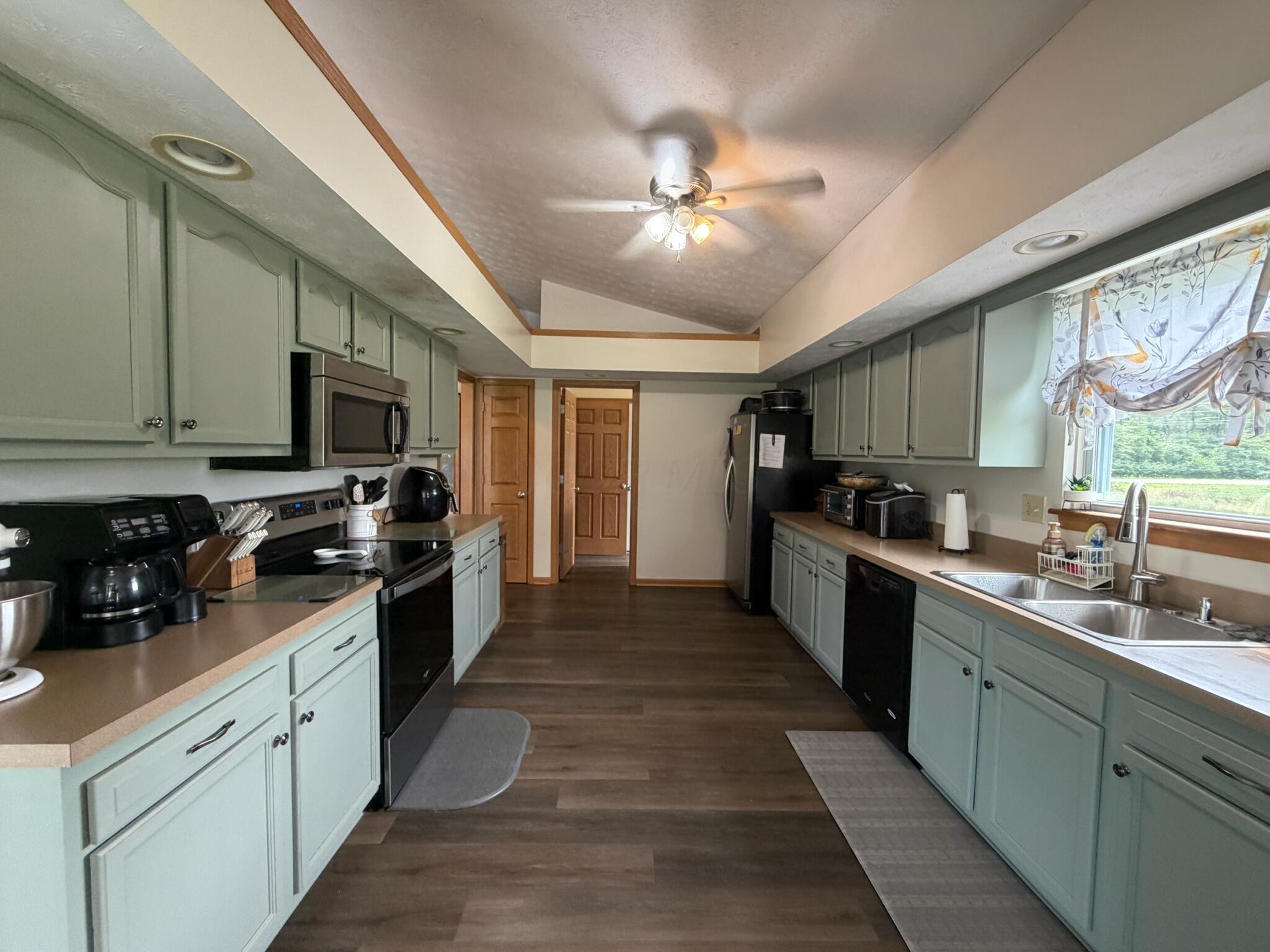 9362 State Route 161 Property Photo 15