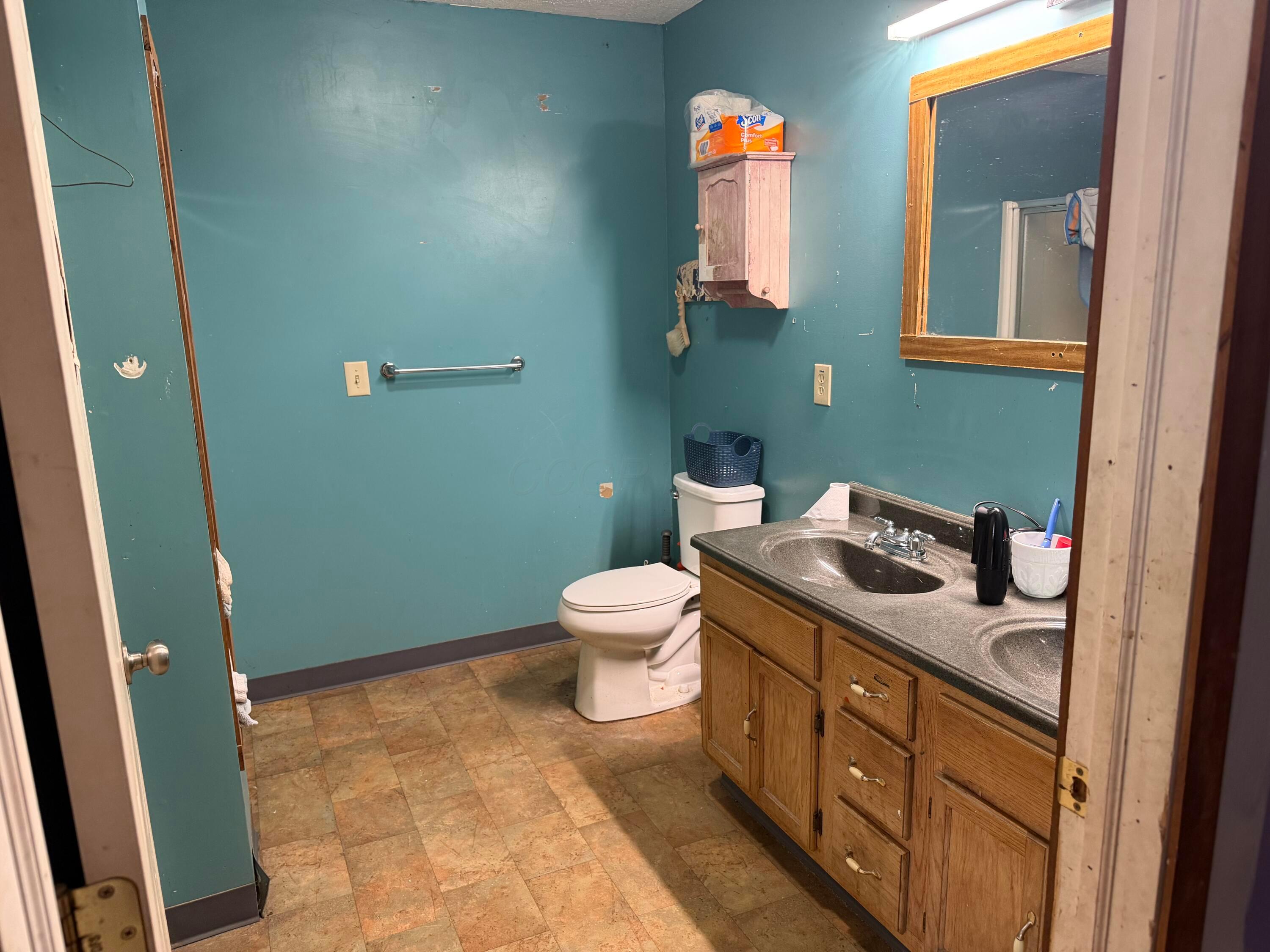 1060 Terry Street Property Photo 13