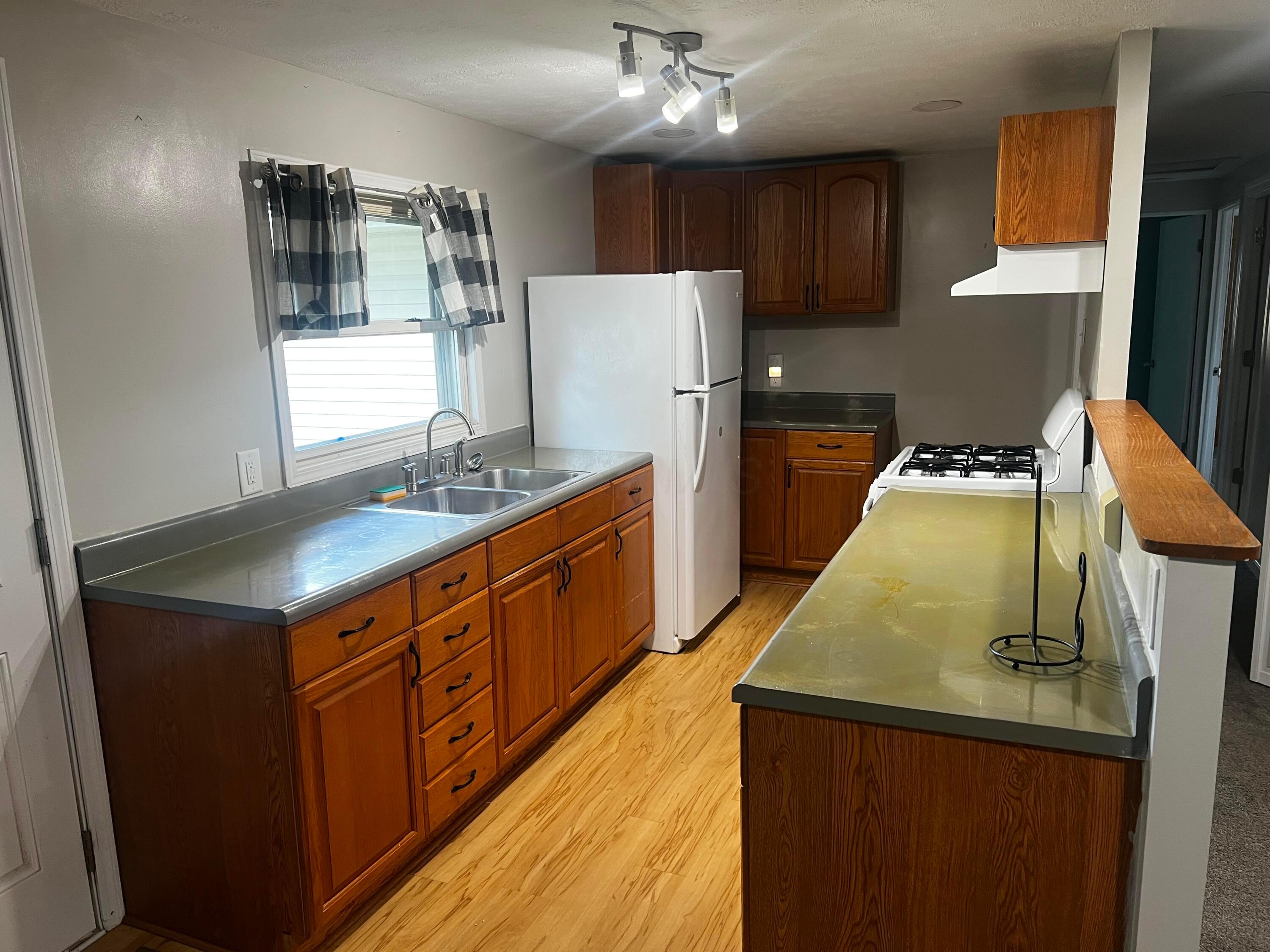 1225 High Street Property Photo 6