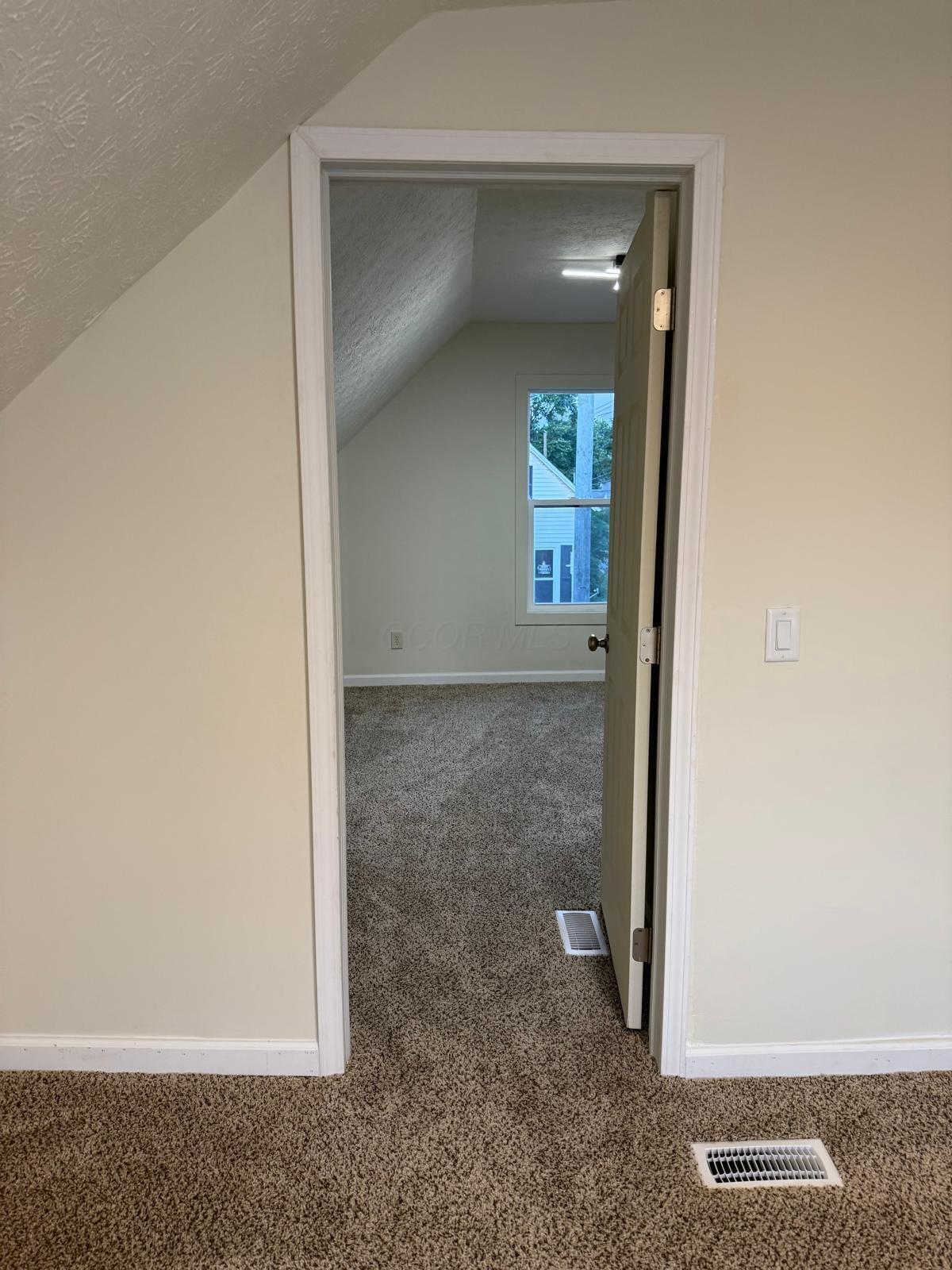 2407 S 6th Street Property Photo 6