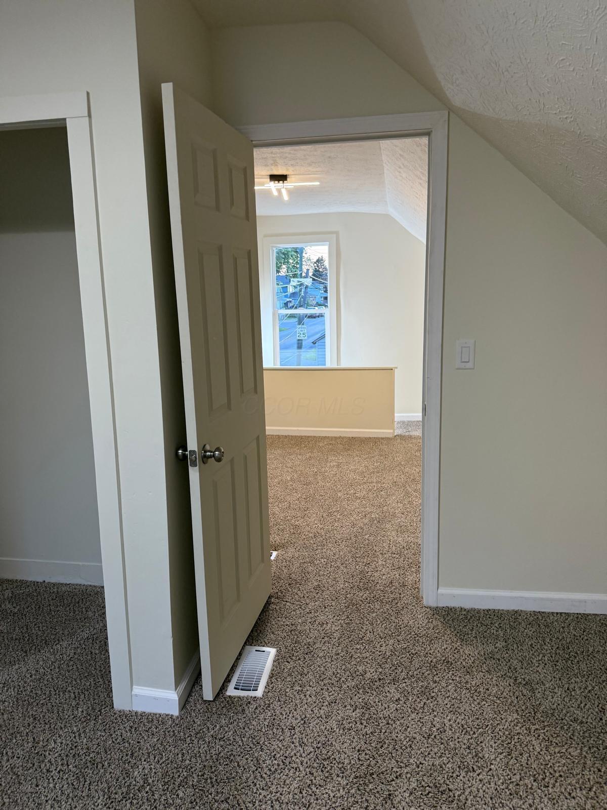 2407 S 6th Street Property Photo 13