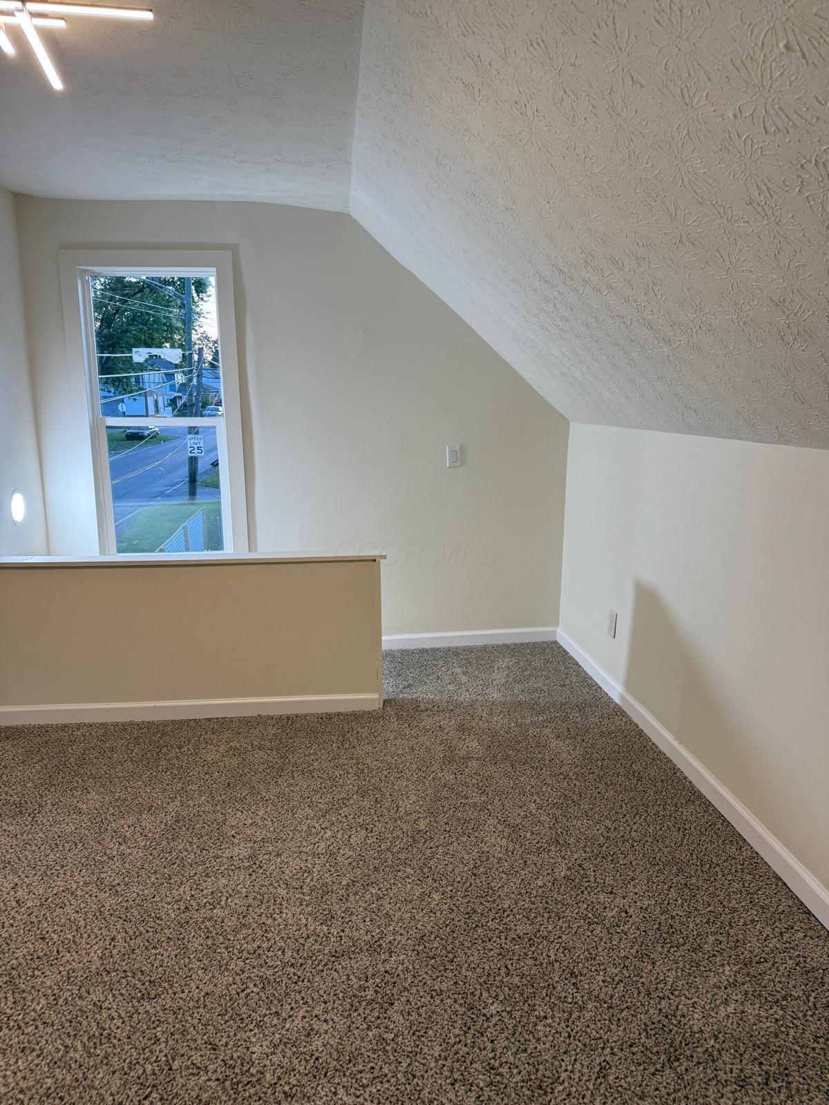 2407 S 6th Street Property Photo 14