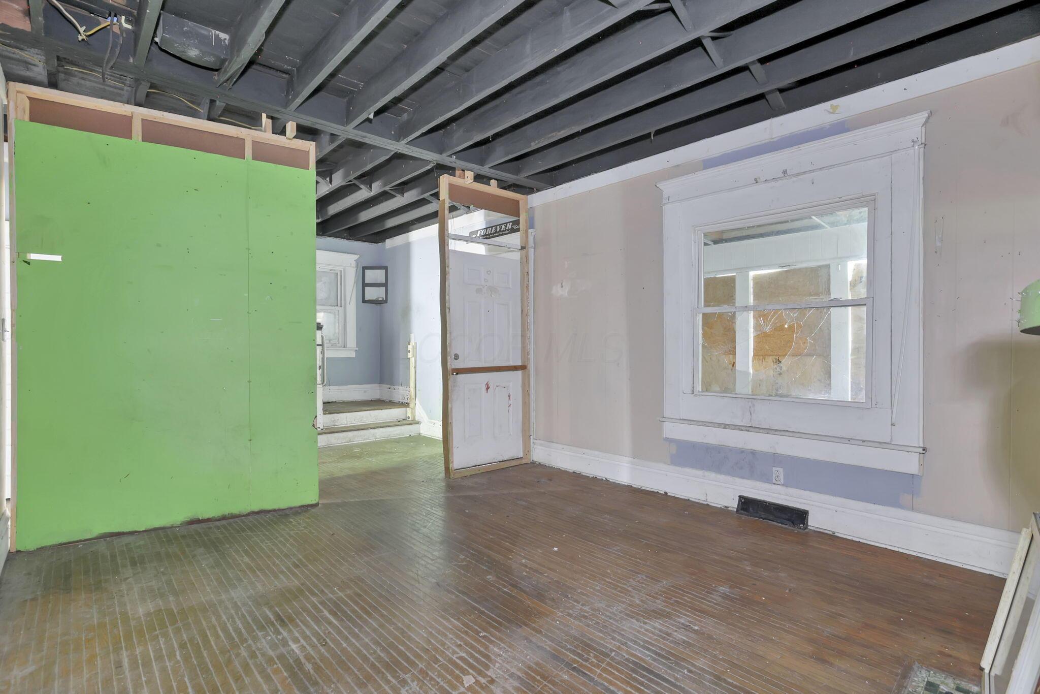 1597 Arlington Avenue Property Photo 11