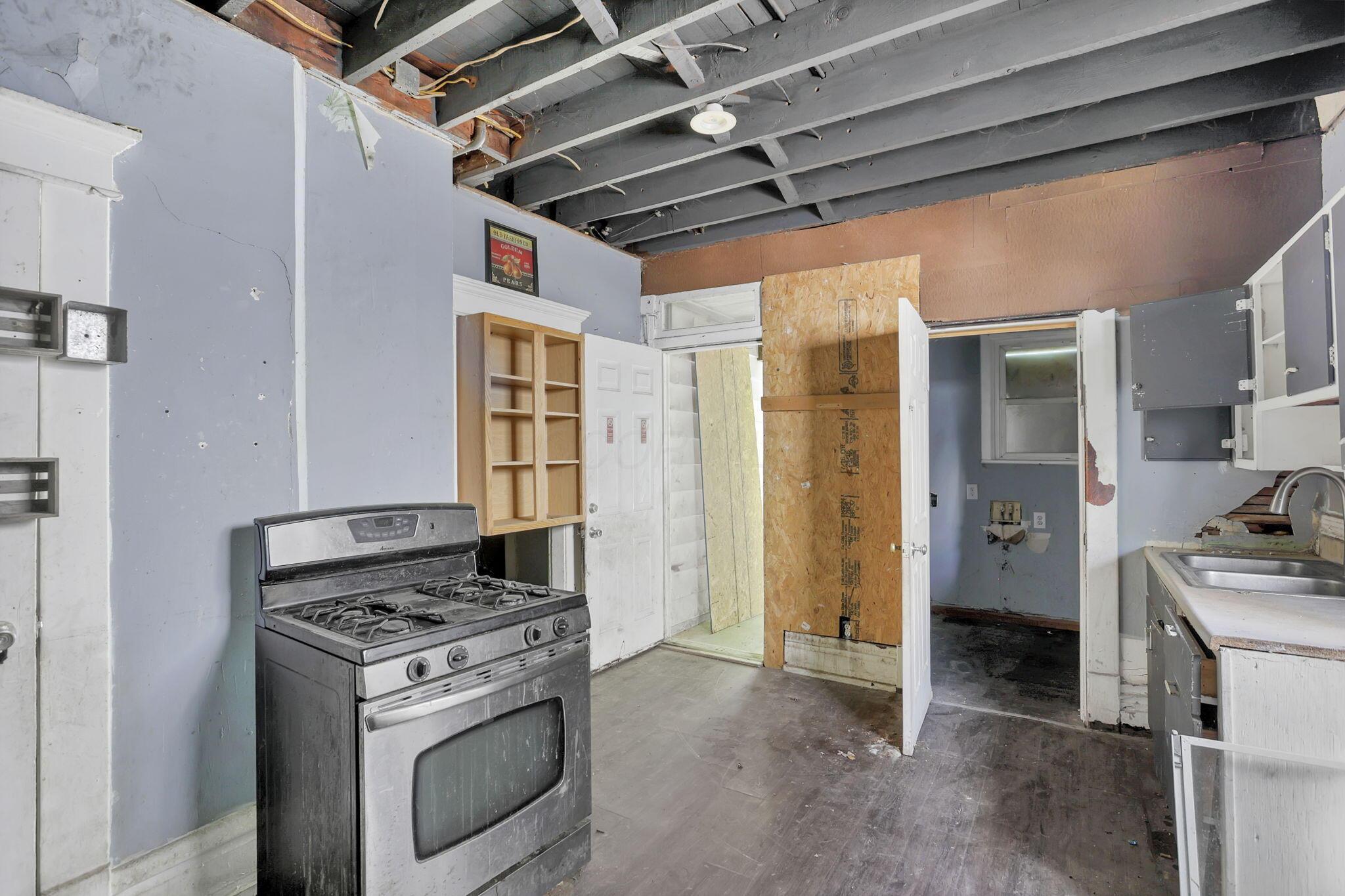 1597 Arlington Avenue Property Photo 15