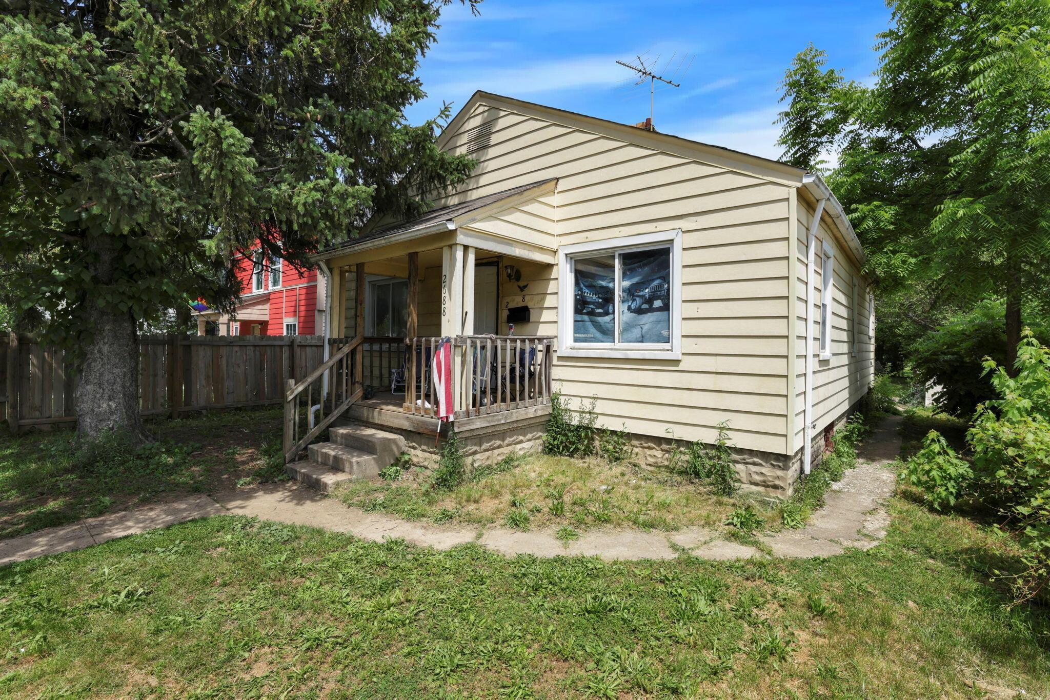 2688 Mcguffey Road Property Photo 3