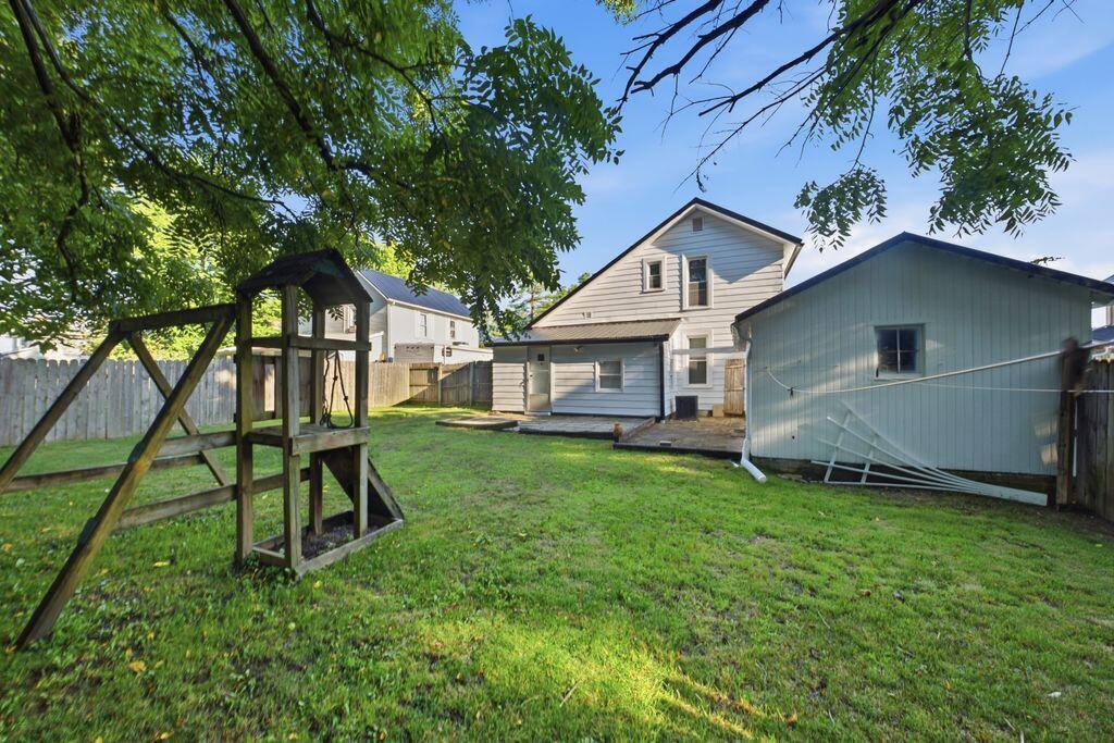 318 Lincoln Avenue Property Photo 33