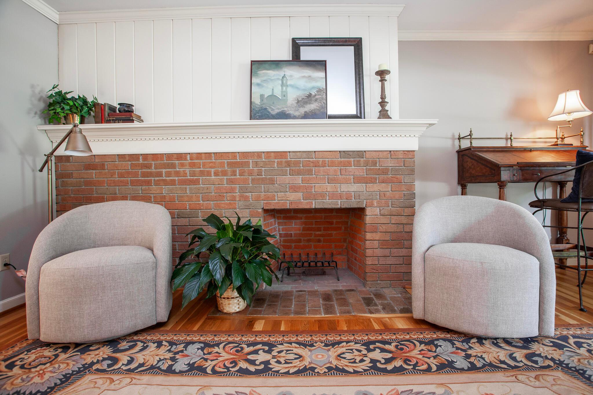 4325 Crown Point Drive Property Photo 7