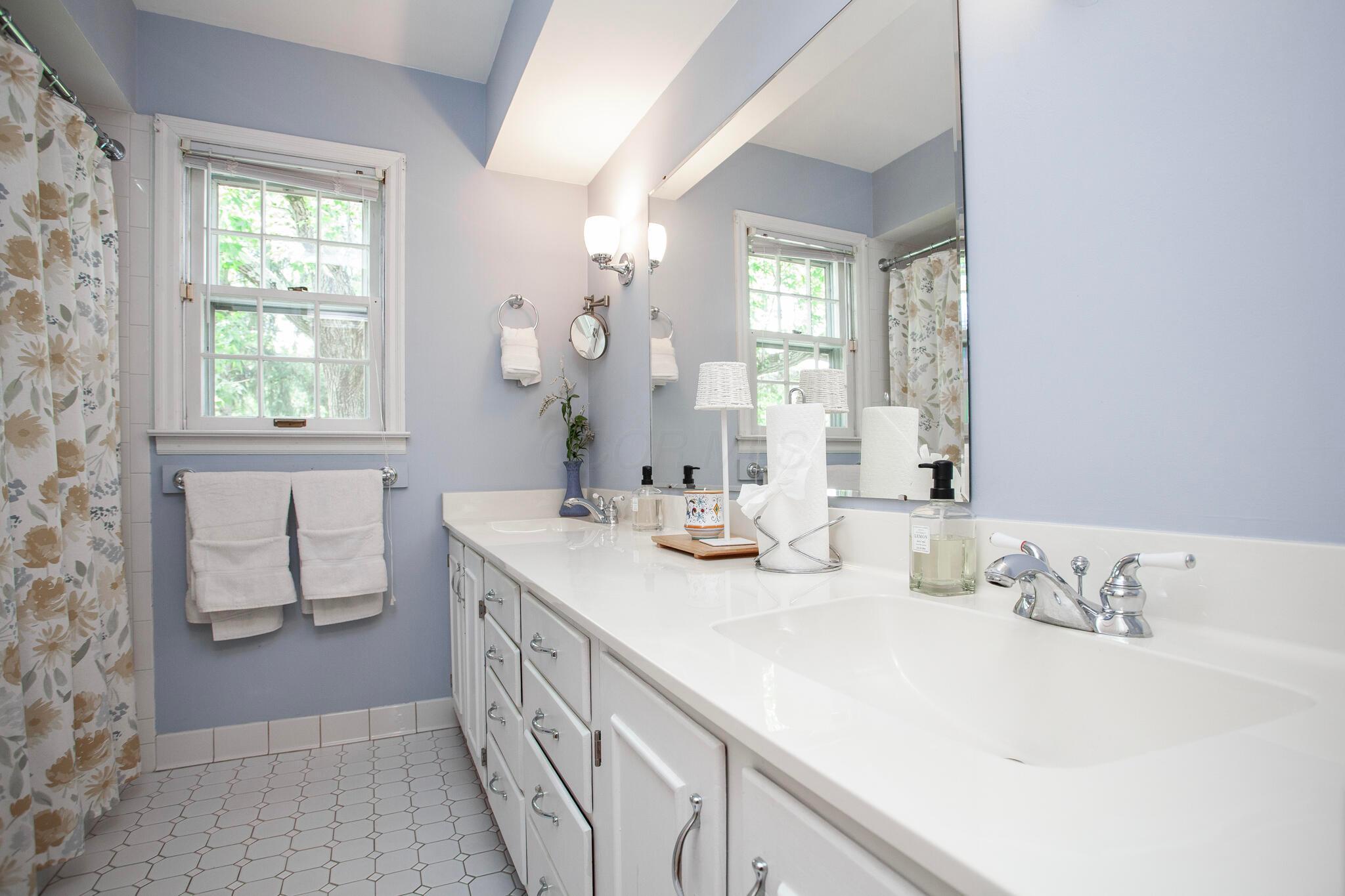 4325 Crown Point Drive Property Photo 41