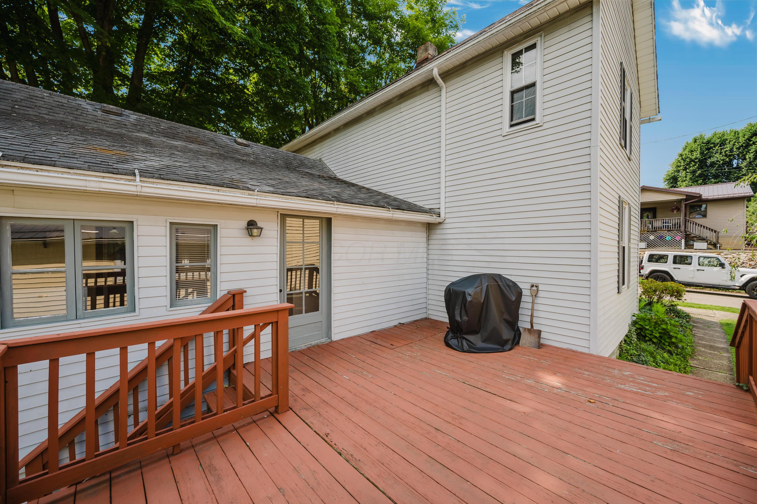 121 E Sheridan Avenue Property Photo 8
