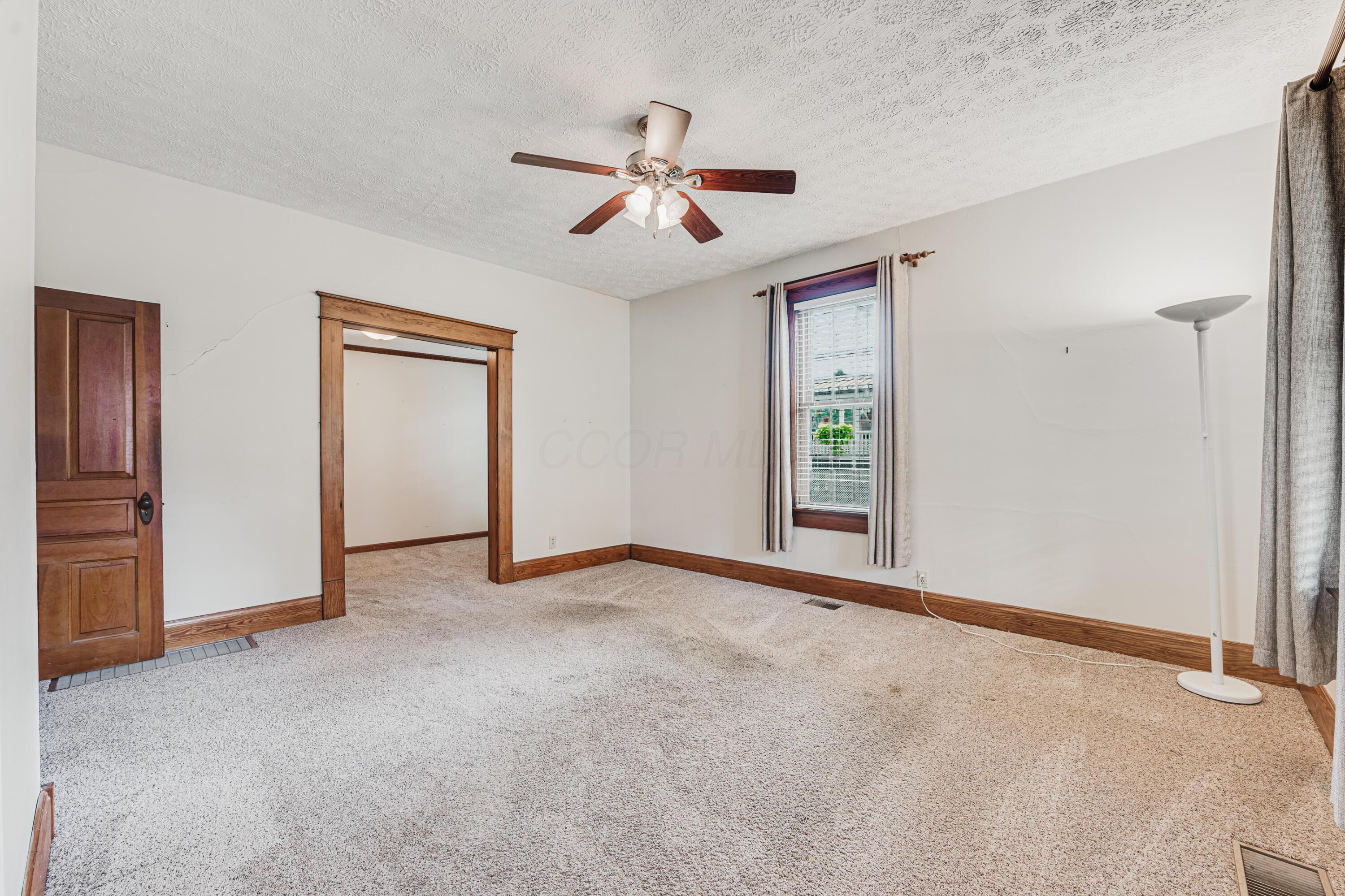 121 E Sheridan Avenue Property Photo 10