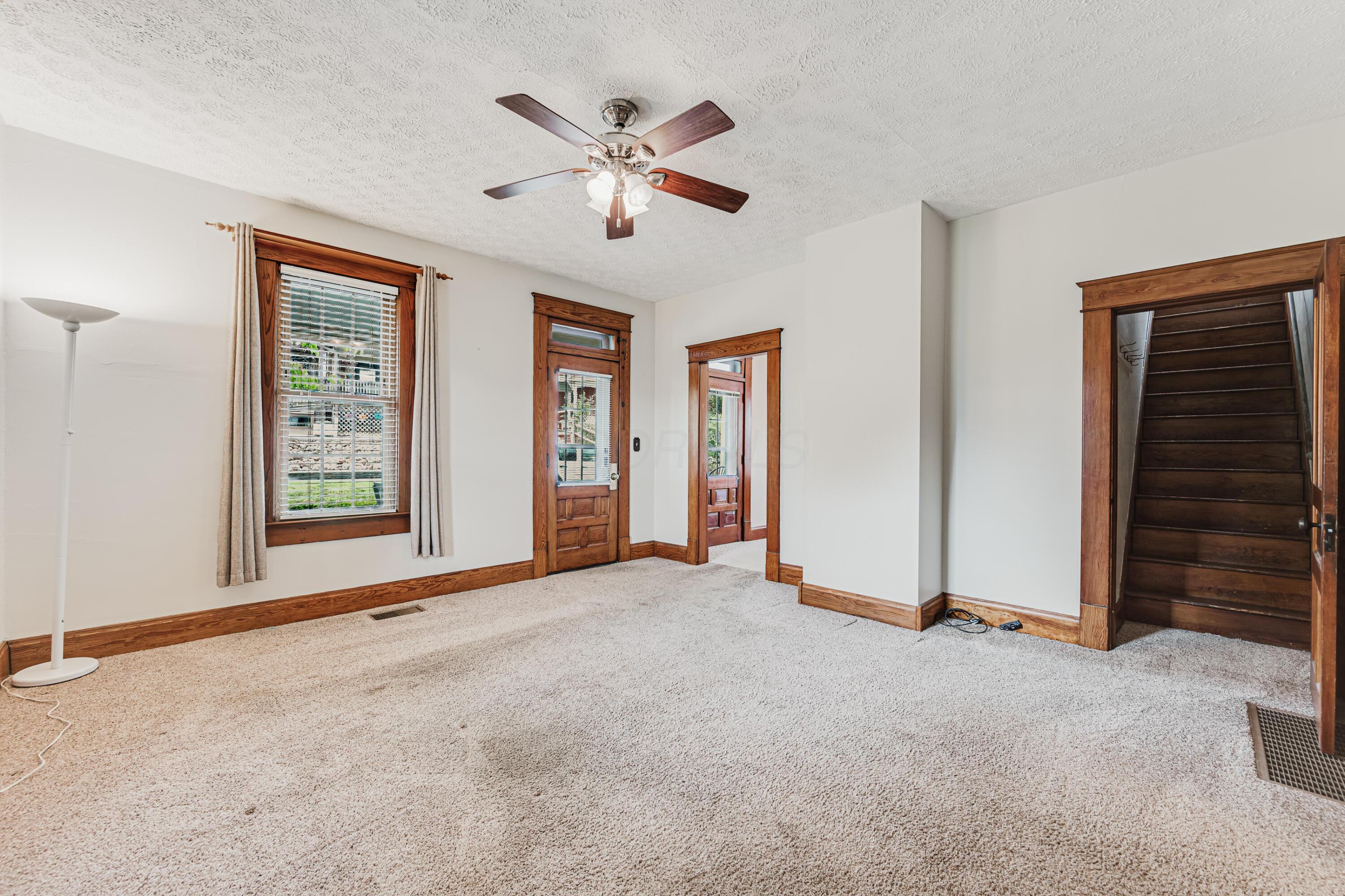 121 E Sheridan Avenue Property Photo 11
