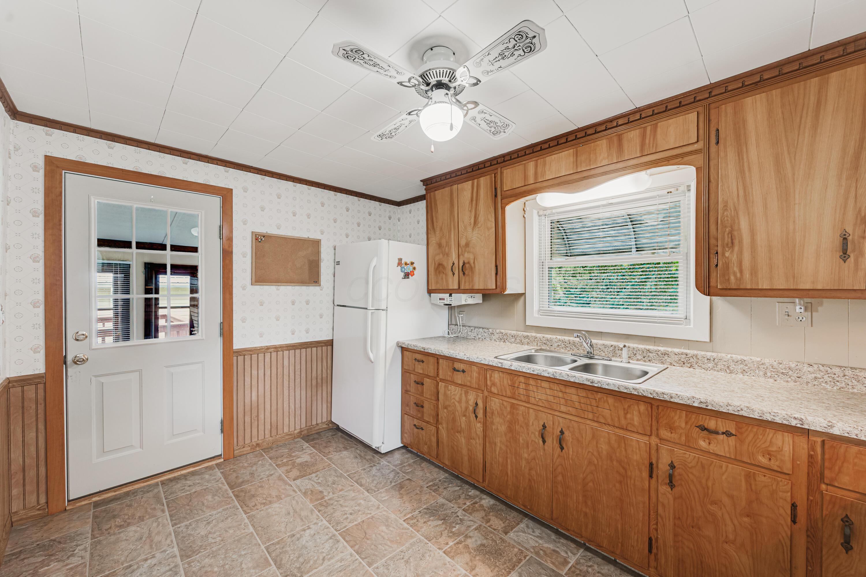 121 E Sheridan Avenue Property Photo 18