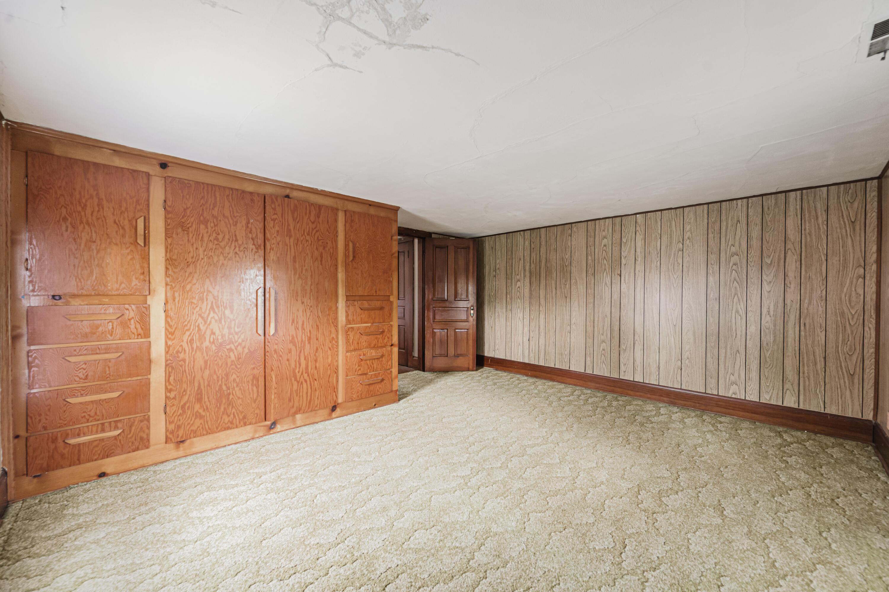 121 E Sheridan Avenue Property Photo 28
